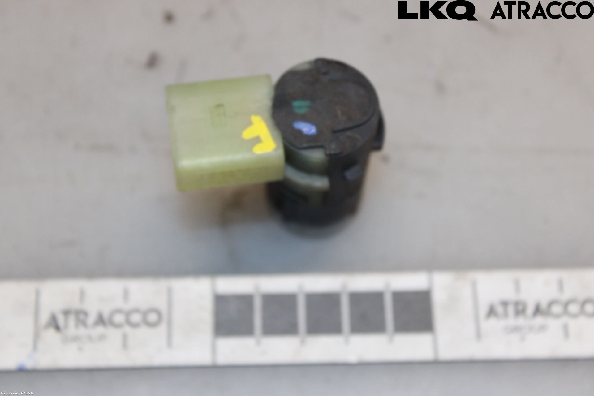 Audi A6/S6     05-11 Sensor Parkering Front