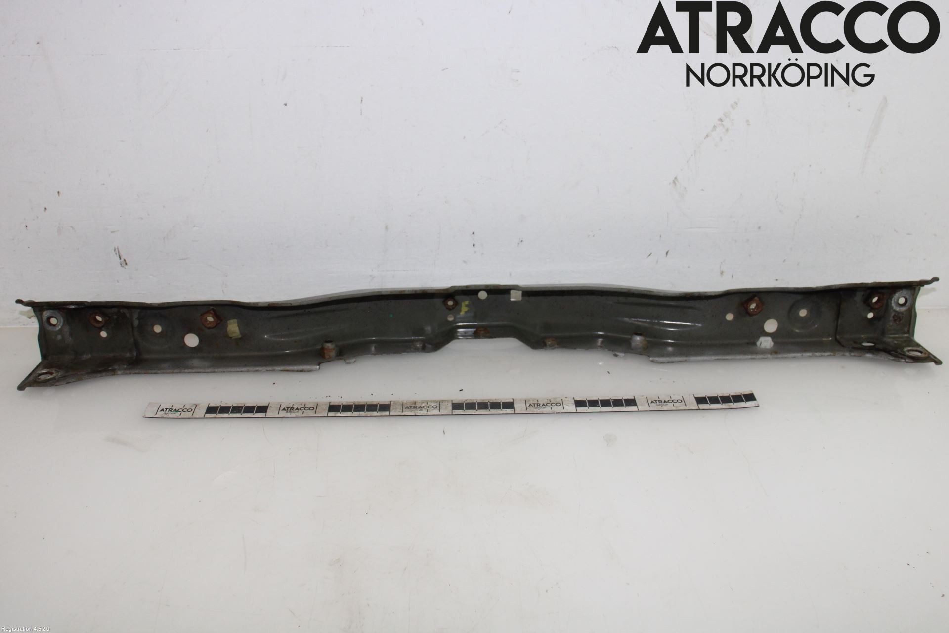 Toyota AVENSIS 03-06 Radiator Feste - Ramme - Bjelk
