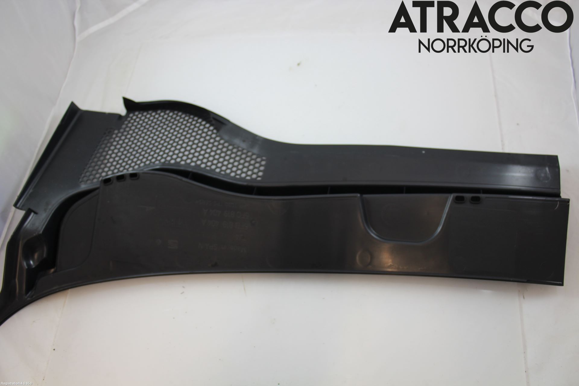 Seat LEON 20- Visker Deksel-Grill-Under Frr