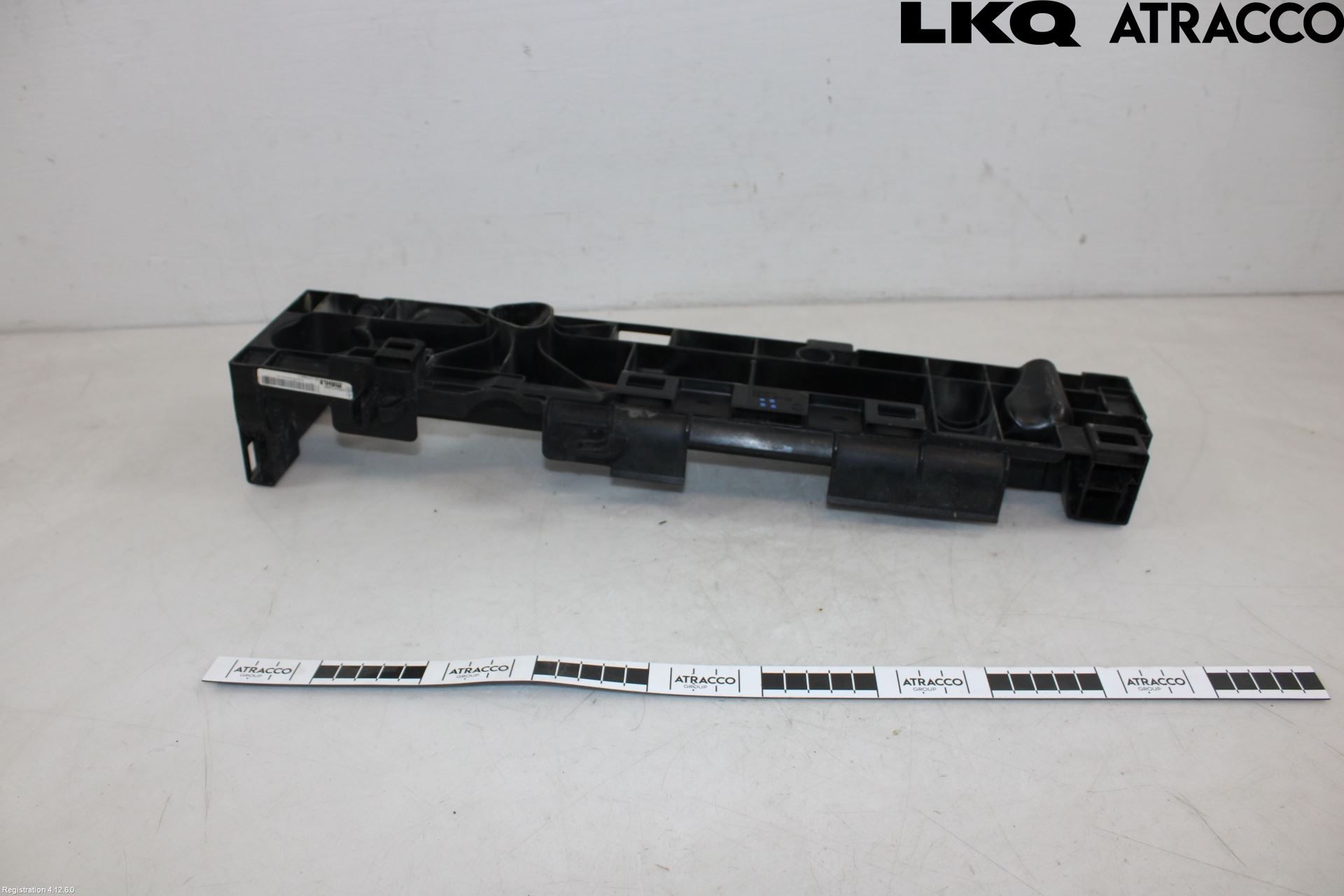 Mercedes-Benz MB C-KLASS (W206) 21- Radiator Feste - Ramme - Bjelk