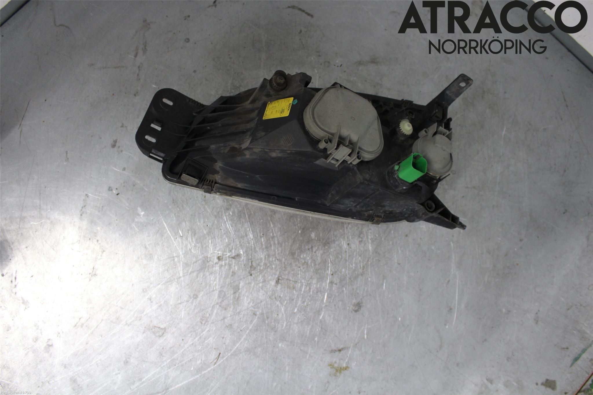 Ford FIESTA     00-01 Frontlykt Høyre