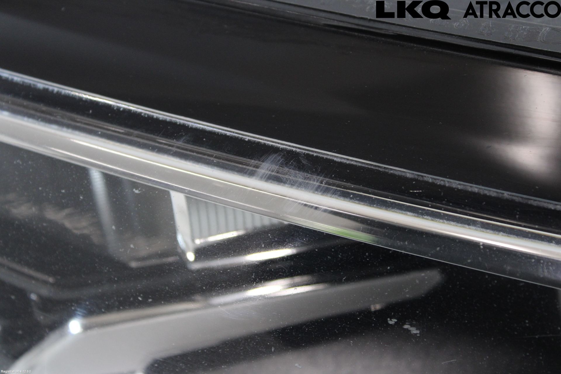 Volkswagen VW JETTA VI 11- Frontlykt Venstre