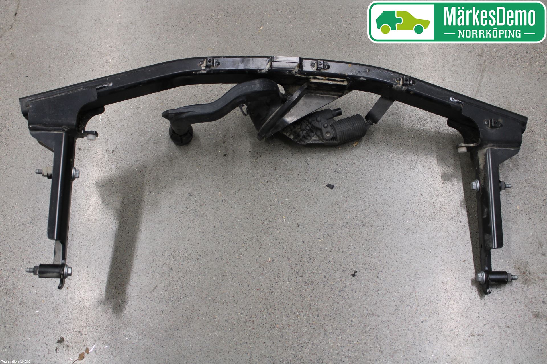 Audi A4/S4 B9 16-19 Tilhengerfeste