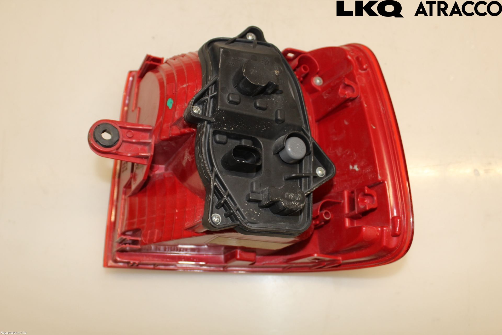 Volkswagen VW TOURAN 10-15 Baklykt Venstre