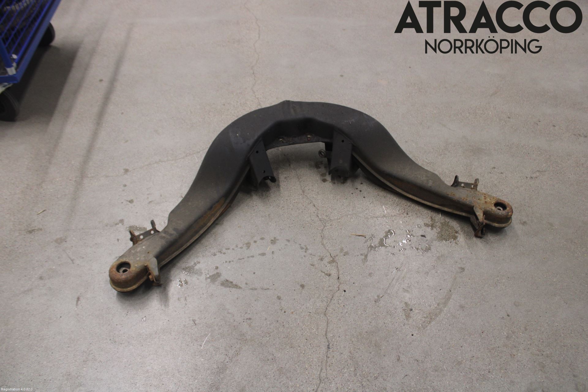Mercedes-Benz MB 200-300  (W123) 76-86 Bakaksel Feste Travers-Ramme