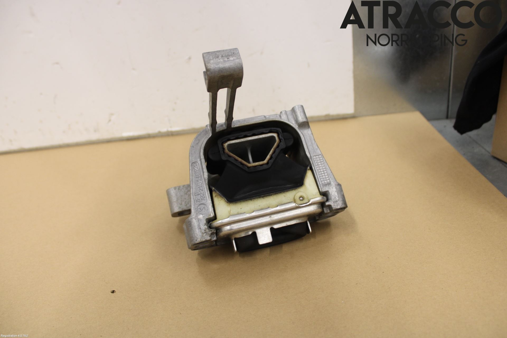 Volkswagen VW GOLF / E-GOLF VII 13-20 Motor Feste Stål-Alu