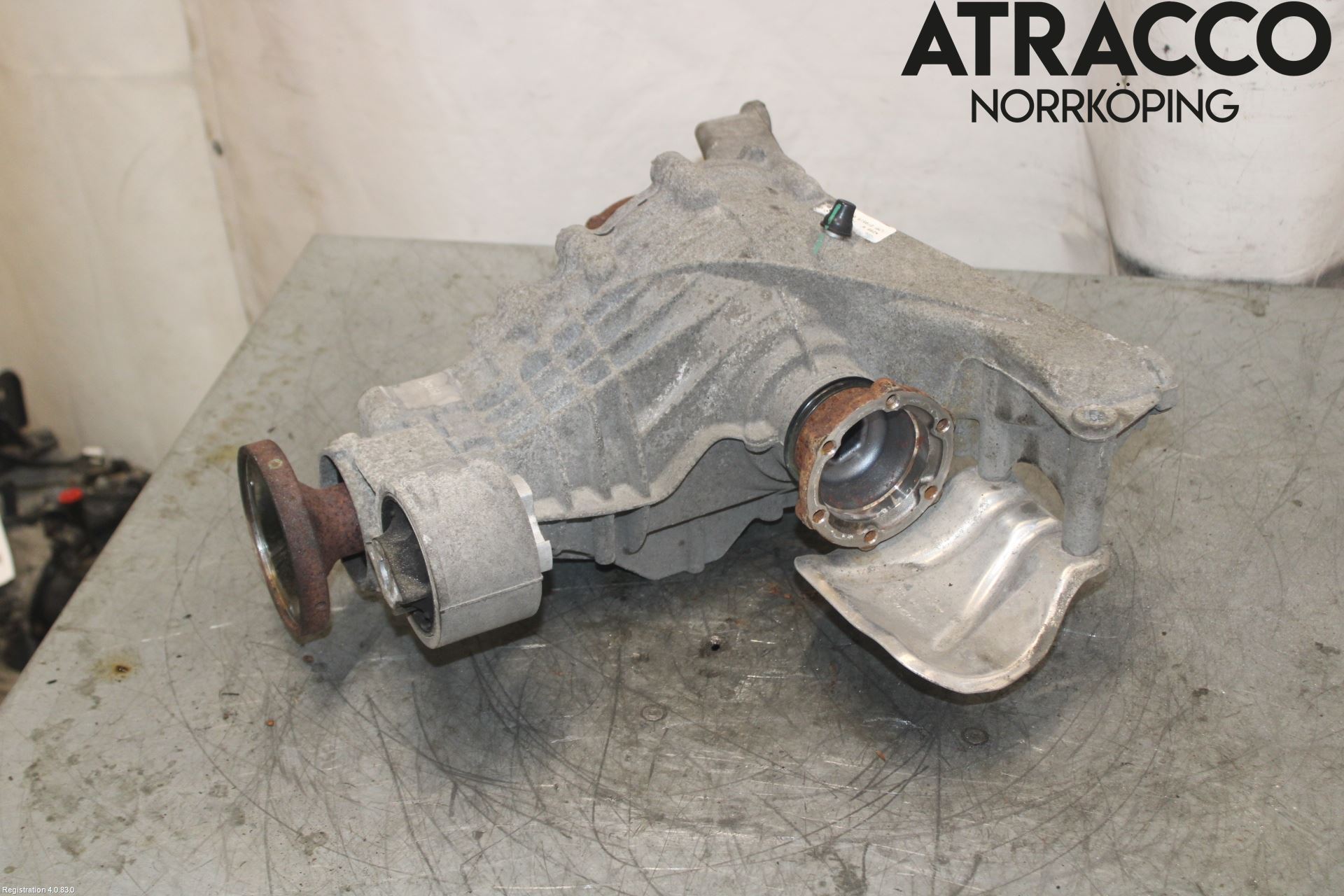 Audi A4/S4 B9 16-19 Bakaksel Kardang Bak -Diff