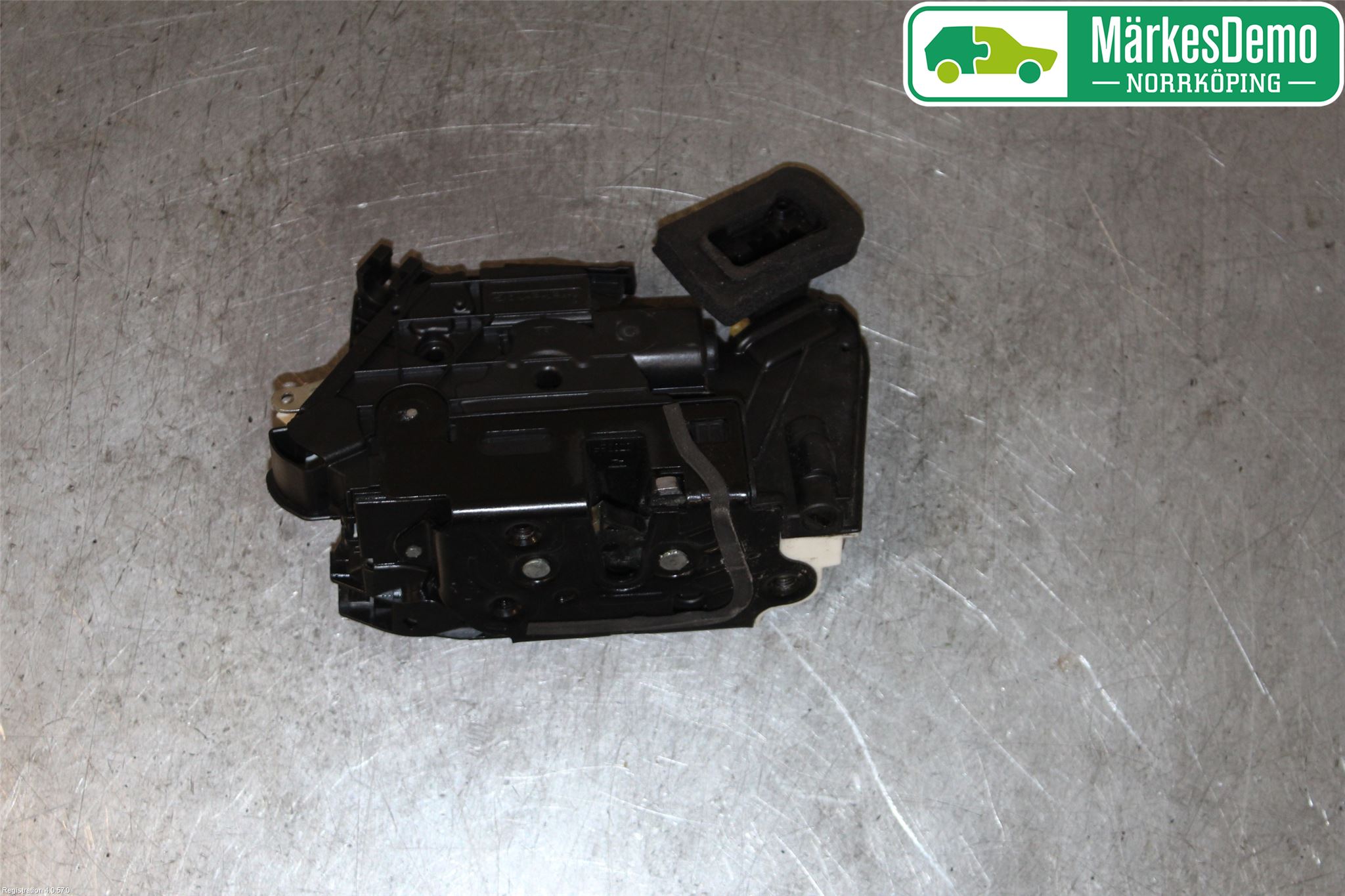 Volkswagen VW GOLF / E-GOLF VII 13-20 Dørlås - Låsekasse