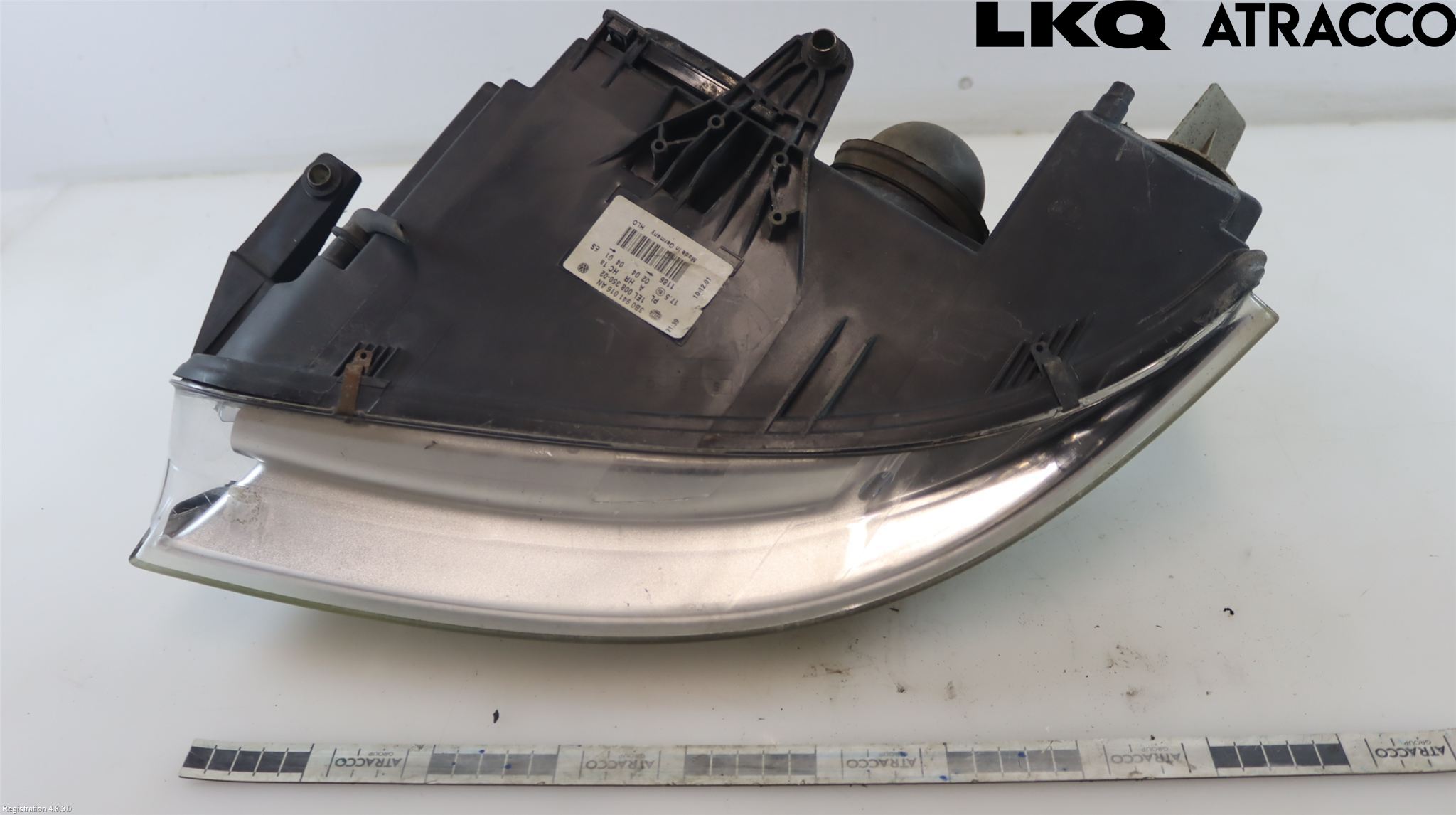 Volkswagen VW PASSAT 01-05 Frontlykt Høyre