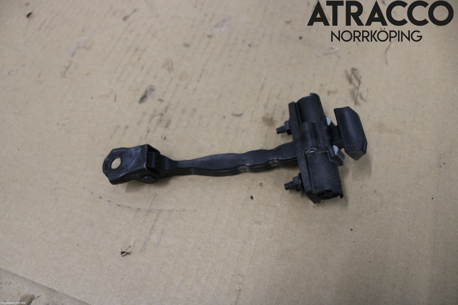 Tesla MODEL 3 17- Dørstopper