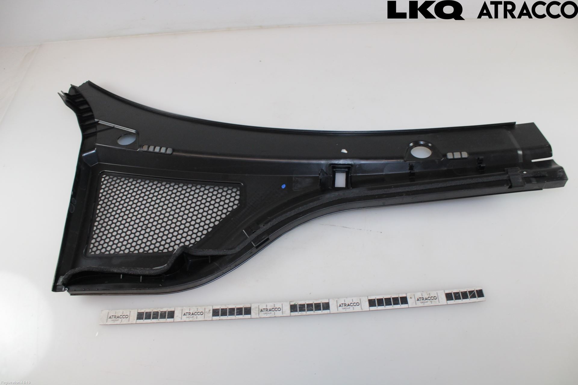 Skoda OCTAVIA (NX) 20- Visker Deksel-Grill-Under Frr