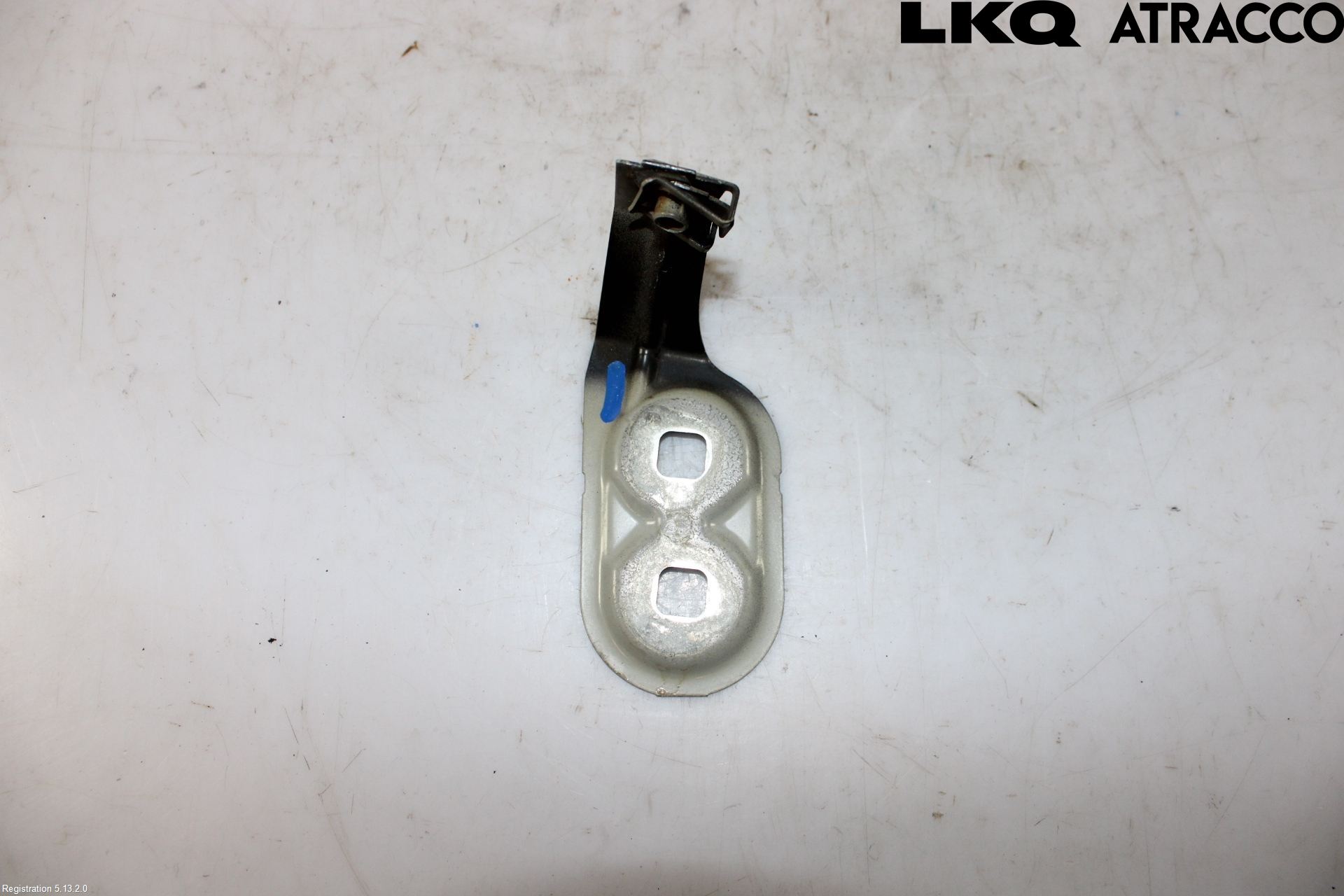 BMW 5 F10/F11/F18 09-17 Frontskjermfeste Venstre