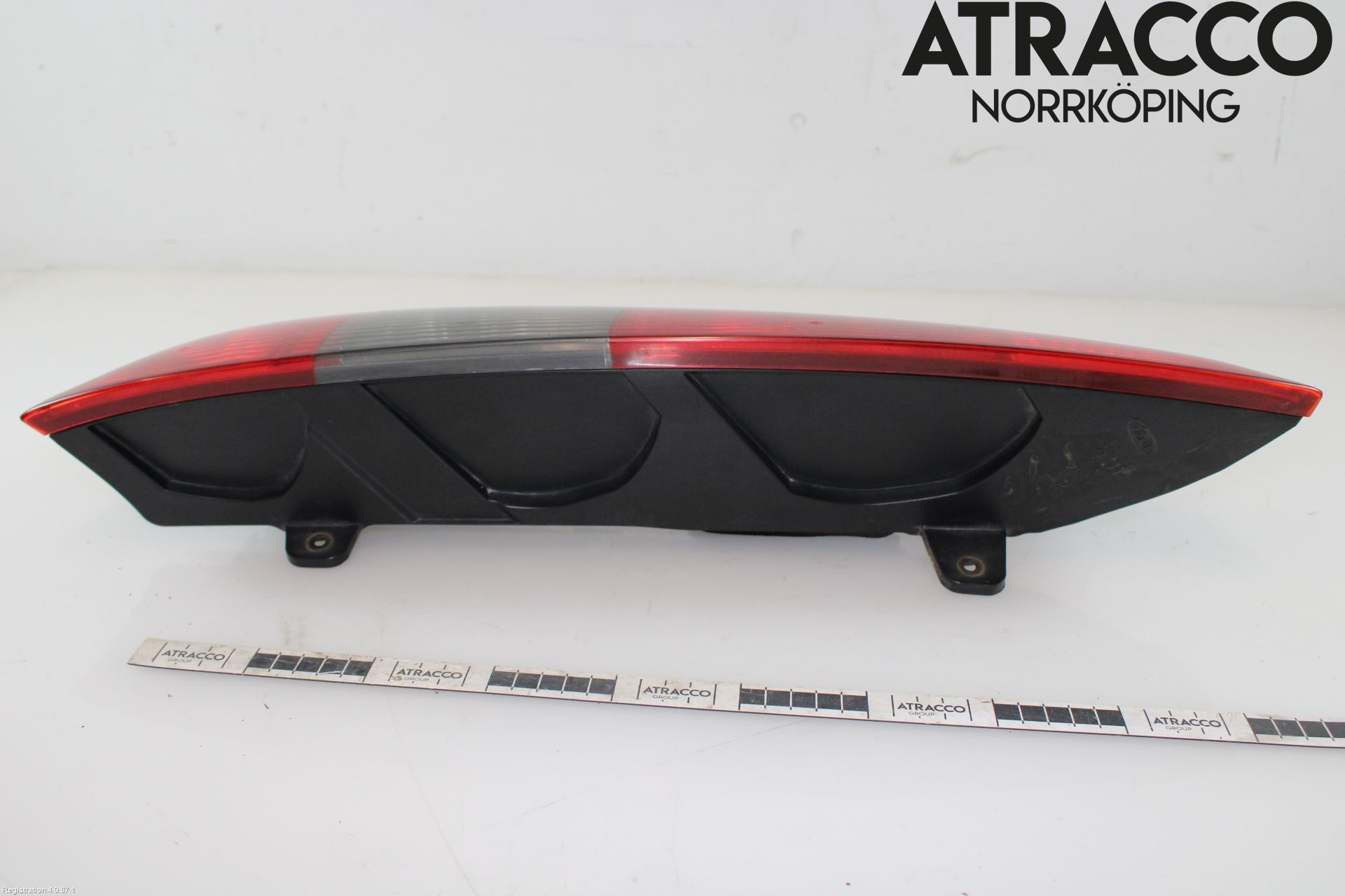 Ford FOCUS     04-07 Baklykt Venstre