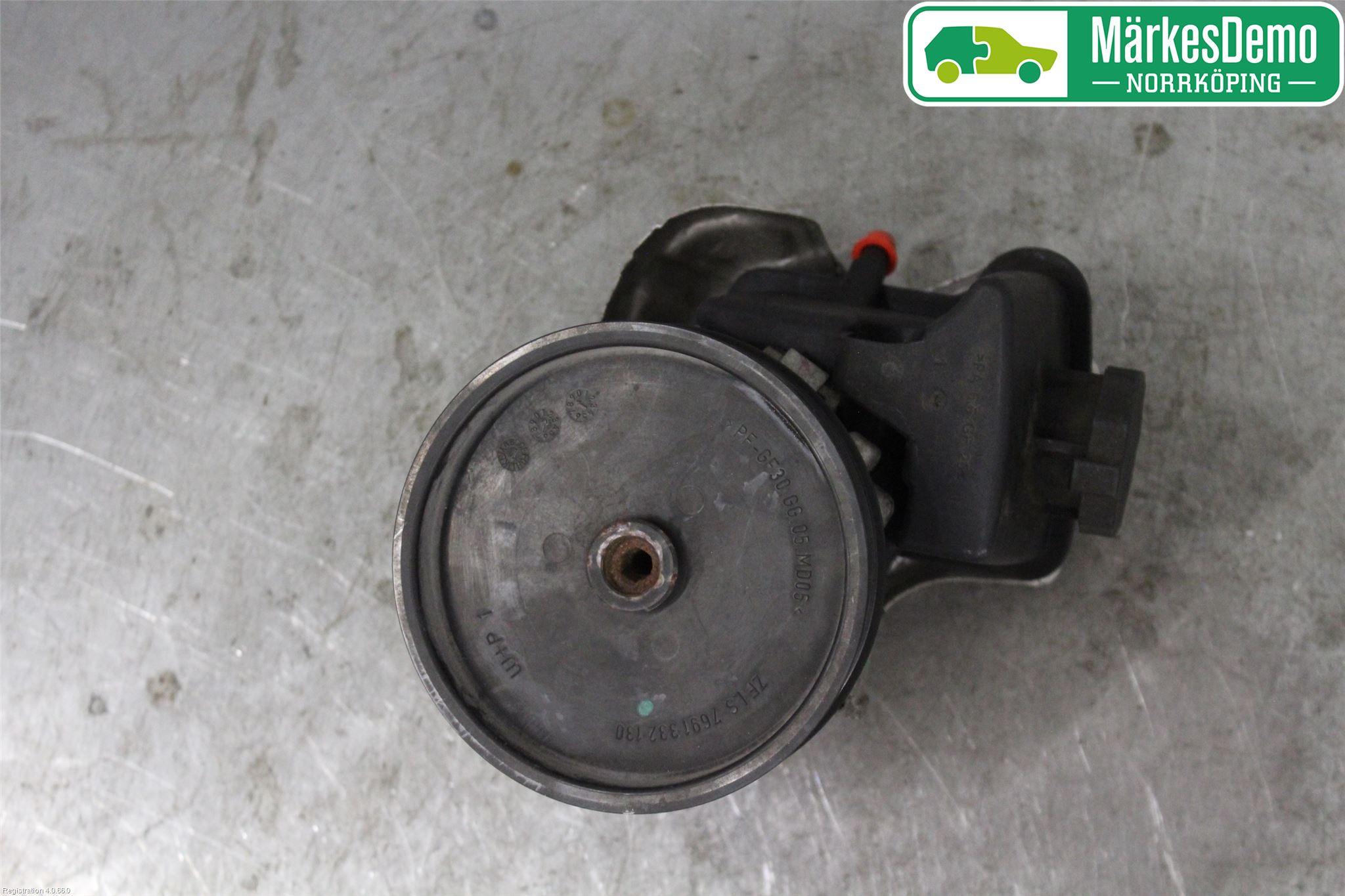 Mercedes-Benz MB C (203) 00-07 Servo Pumpe