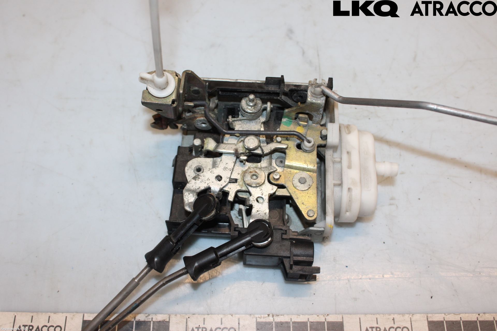 Audi A8/S8 4D 94-02 Dørlås - Låsekasse