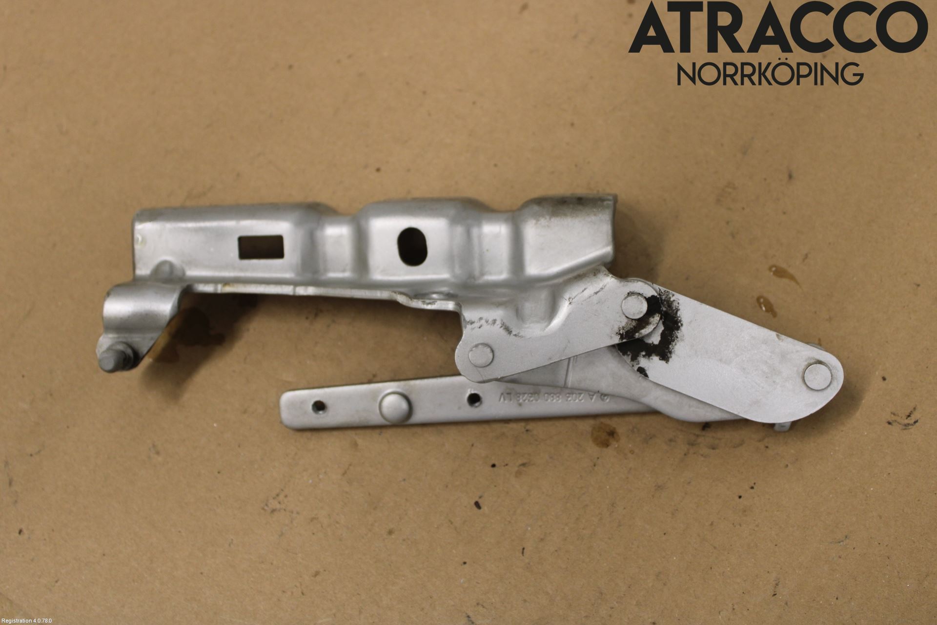 Mercedes-Benz MB C (203) 00-07 Panser Hengsel - Hengsler