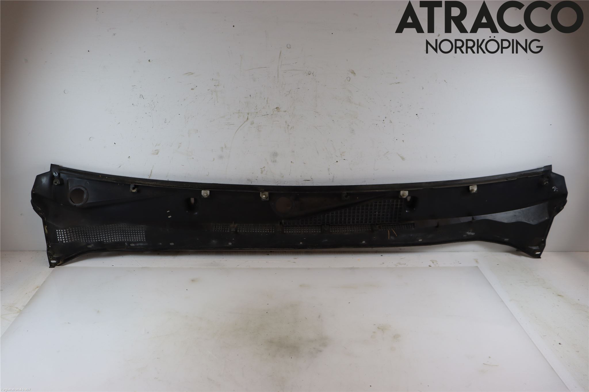 Nissan NAVARA 05-16 Visker Deksel-Grill-Under Frr