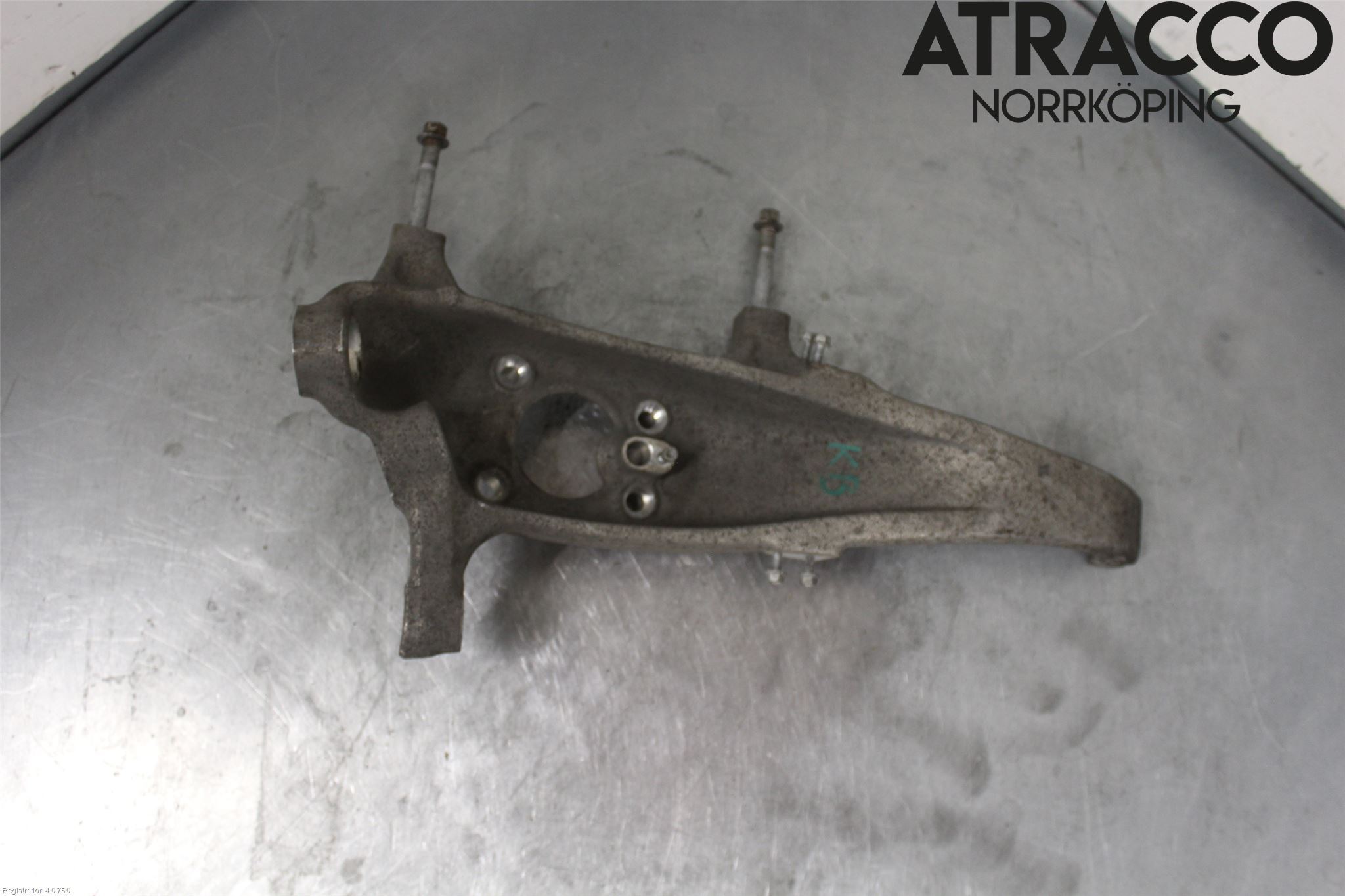 BMW 5 F10/F11/F18 09-17 Spindel Vf