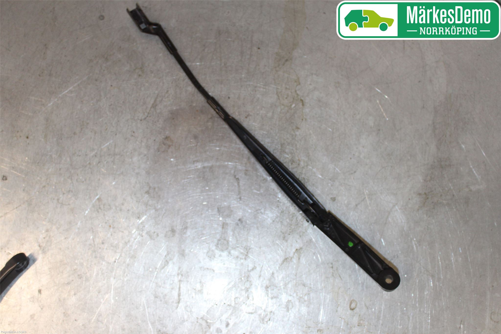 Volkswagen VW GOLF / E-GOLF VII 13-20 Viskerarm-Armer Frontrute