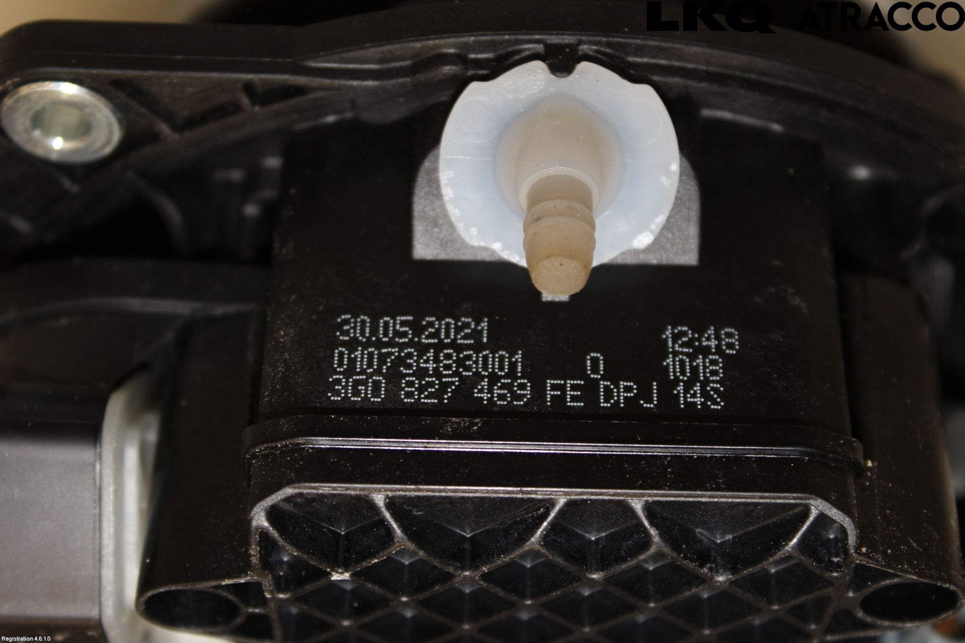 Volkswagen VW PASSAT 20-24 Bakluke Handtak Ytre