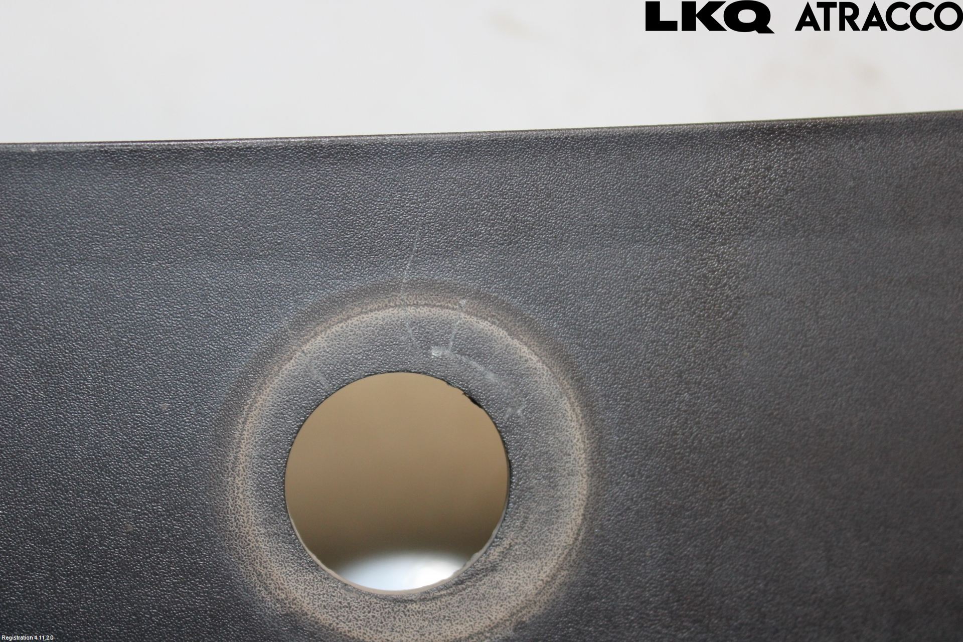 Jaguar XE (X760) 15-24 Visker Deksel-Grill-Under Frr
