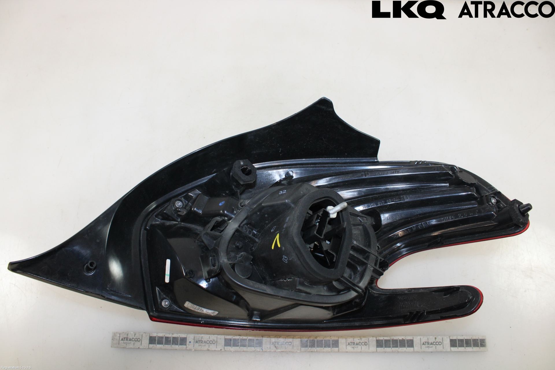 Peugeot PEUGOT 208 16-19 Baklykt Venstre