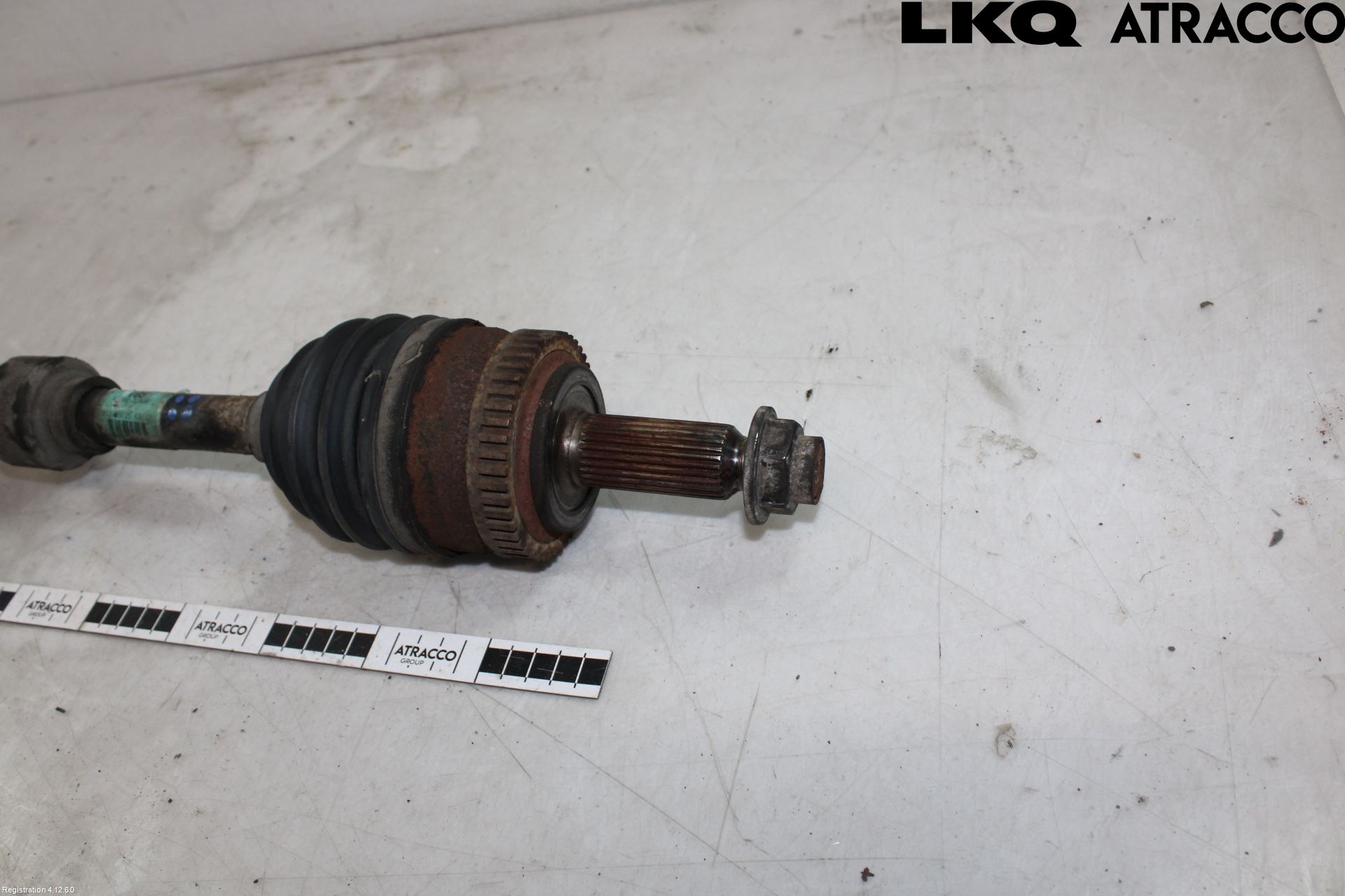 Hyundai i40 08-15 Drivaksel Foran Kompl Venstre