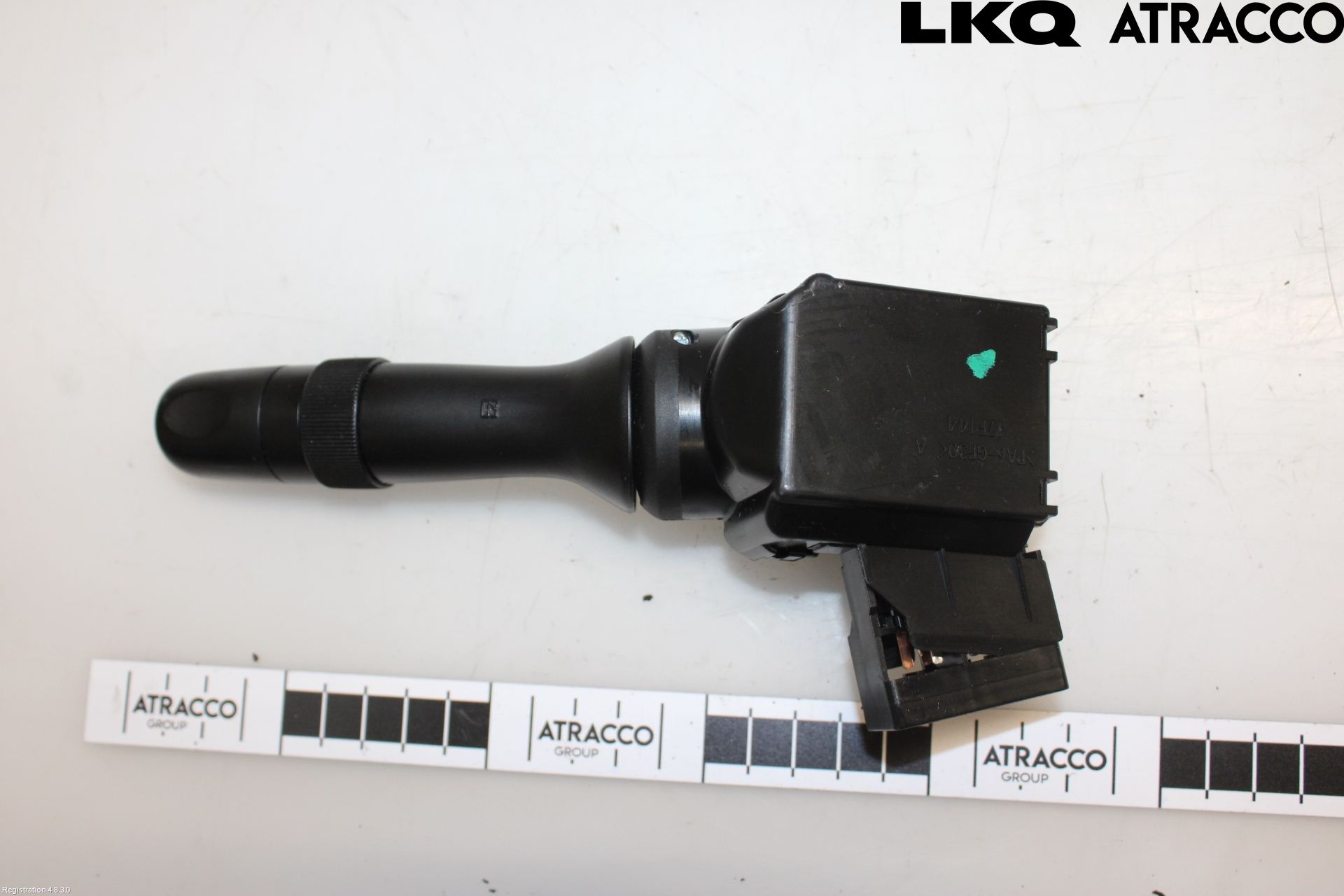 Toyota AVENSIS 09-15 Bryter Ratt Visker - Spyler