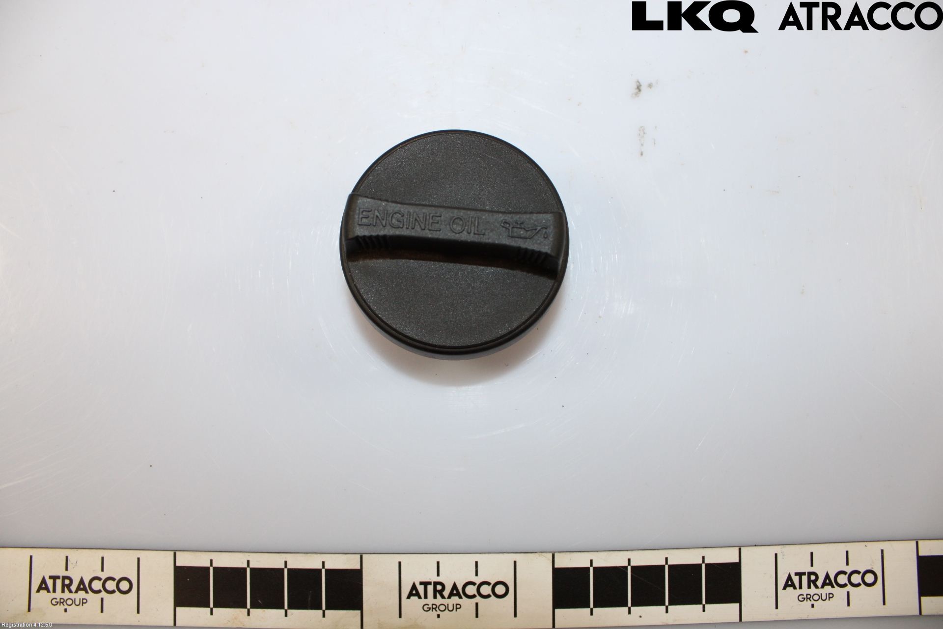 Toyota YARIS XP21 20- Olje Påfyllingslokk