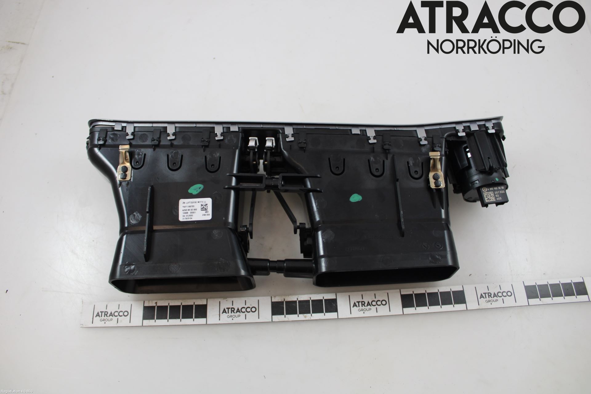 Mercedes-Benz MB EQC (N293) 20- Dashbord Kanal - Dyse