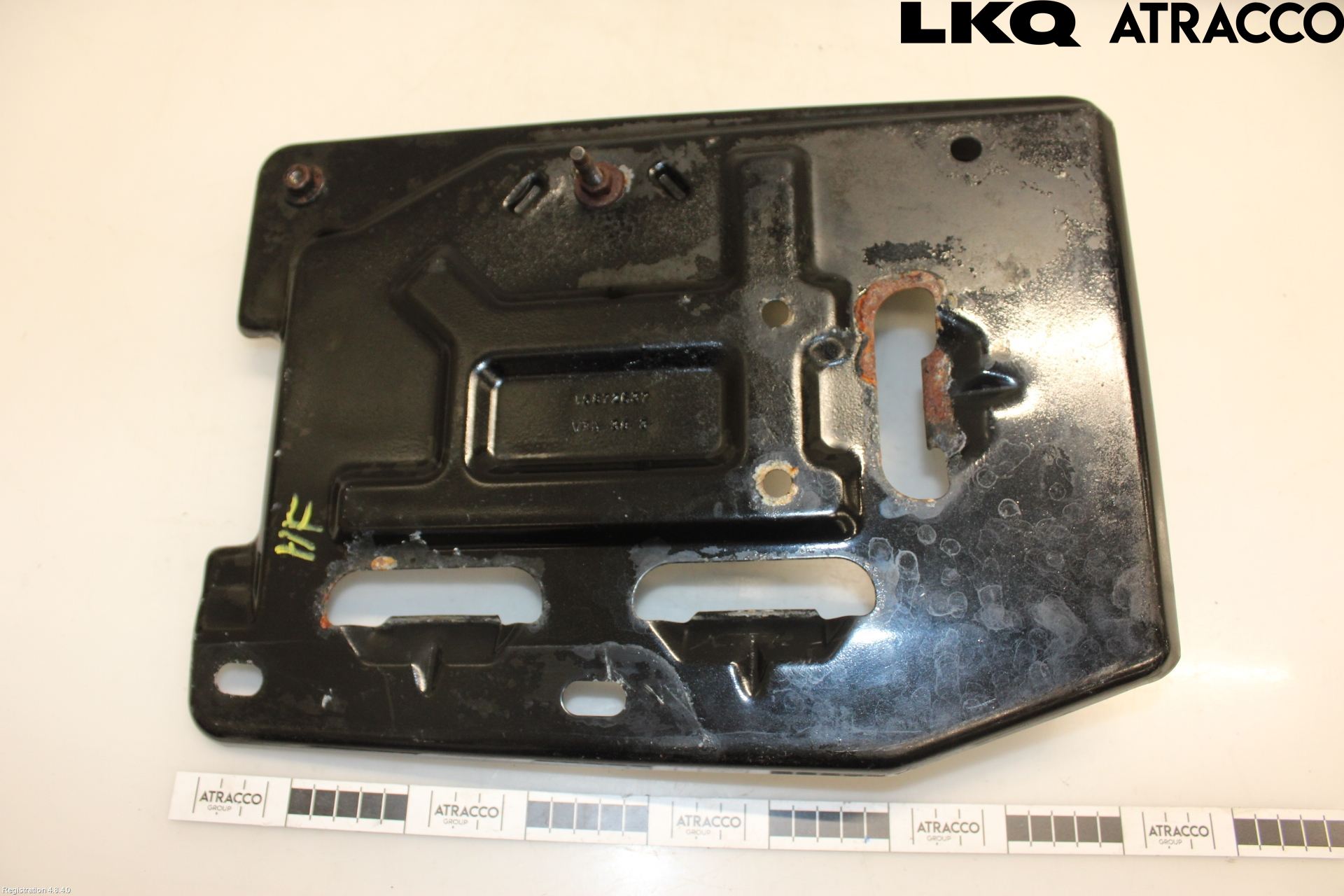 Cadillac ESCALADE Batterikasse - Feste - Holder