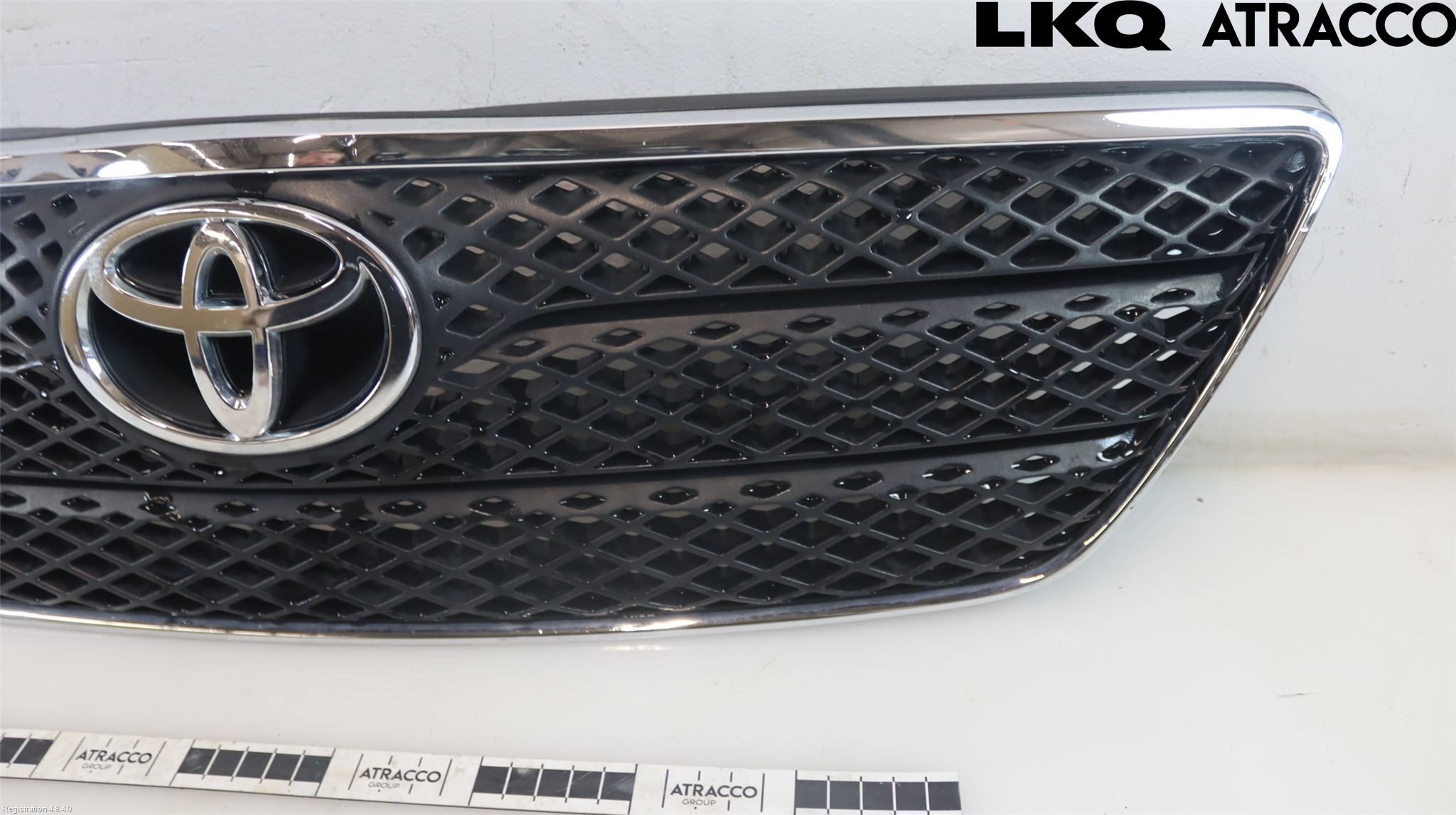 Toyota COROLLA 02-07 Grill Komplett