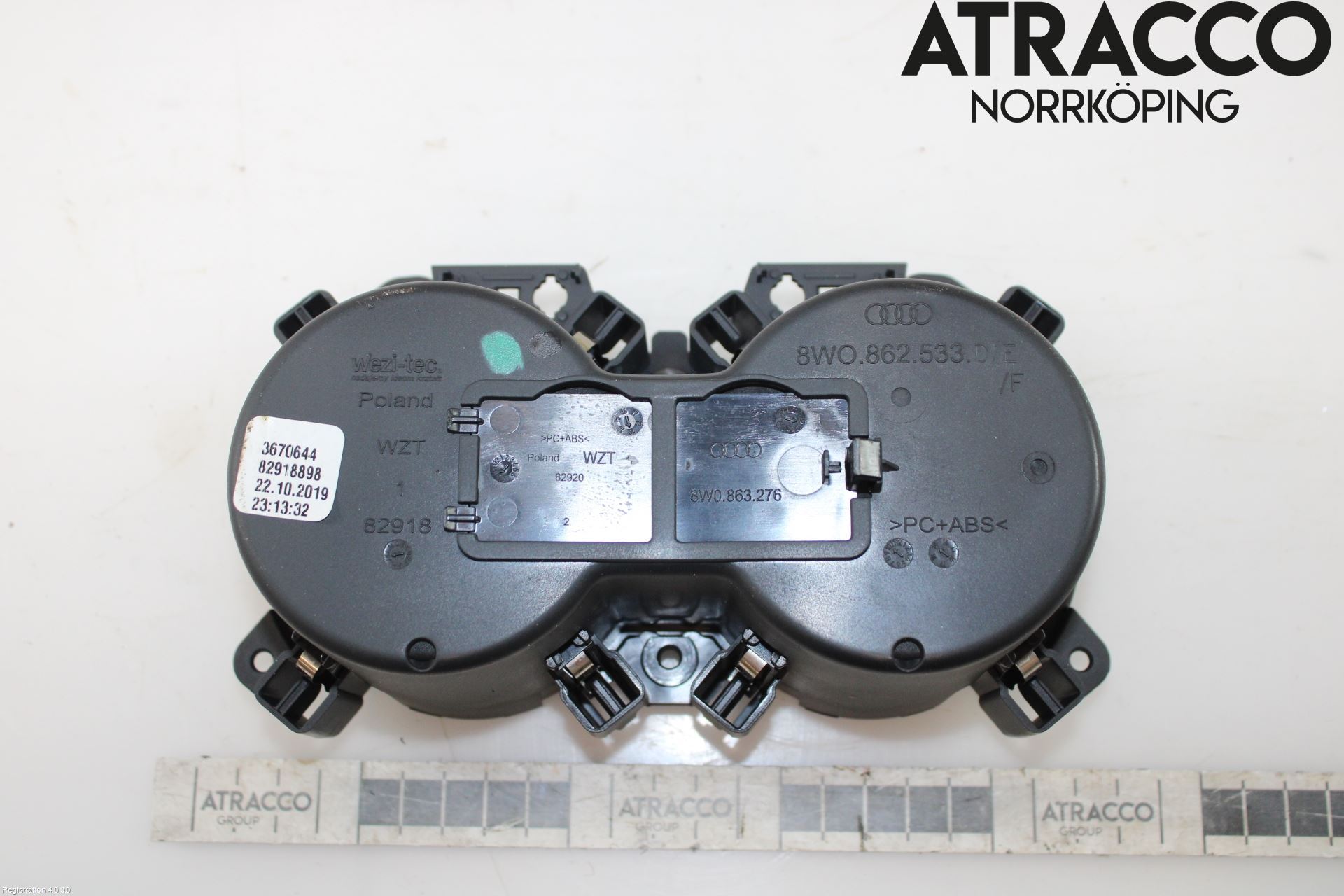Audi A4/S4 B9 20- Innr Koppholder