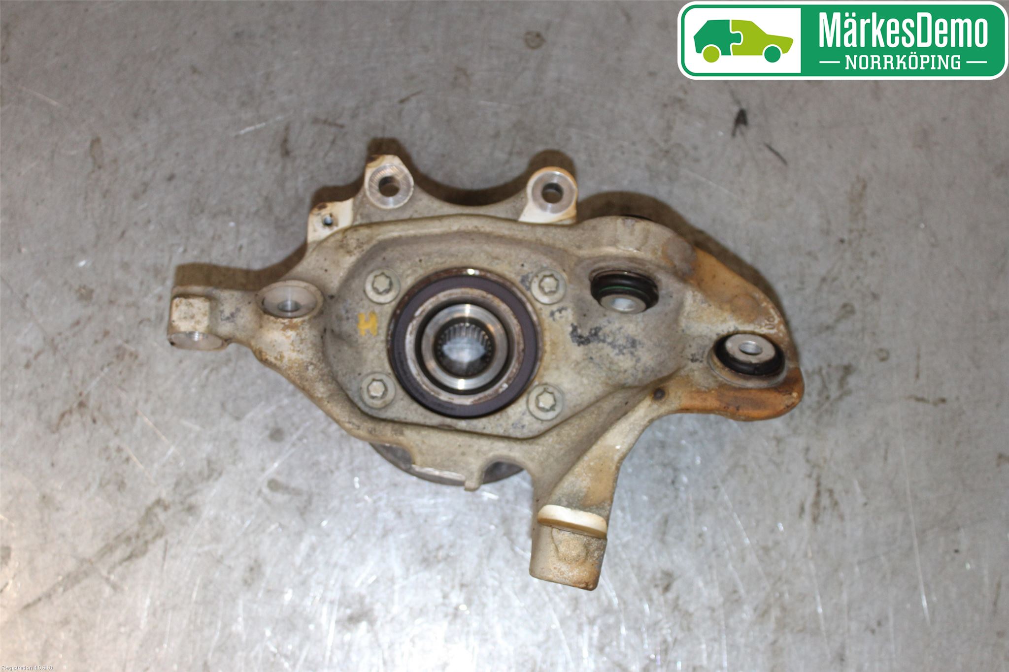 Mercedes-Benz MB C-KLASS (W205) 14-21 Spindel Hb