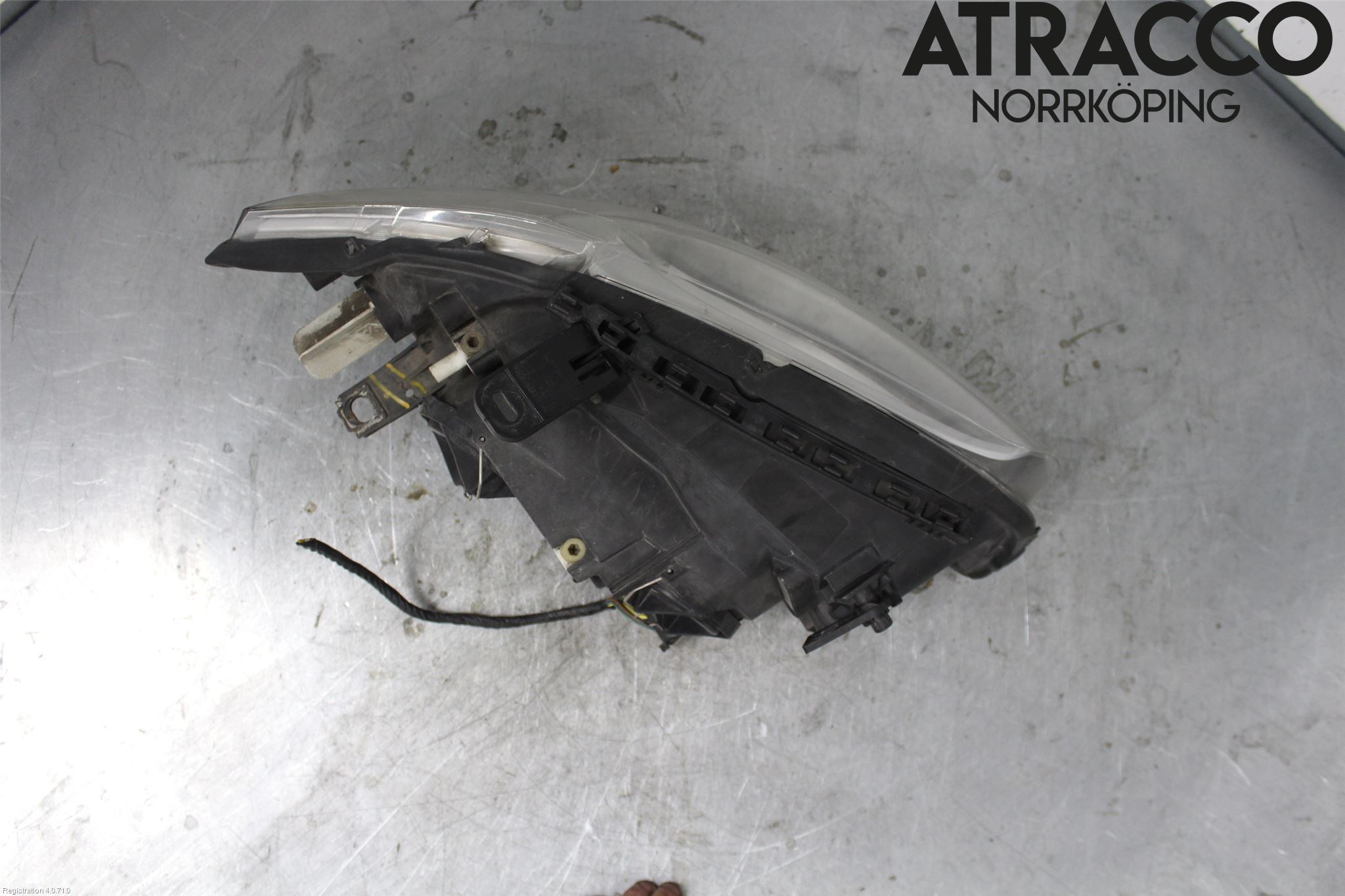 BMW 1 E87/81 5D/3D 03-11 Frontlykt Venstre