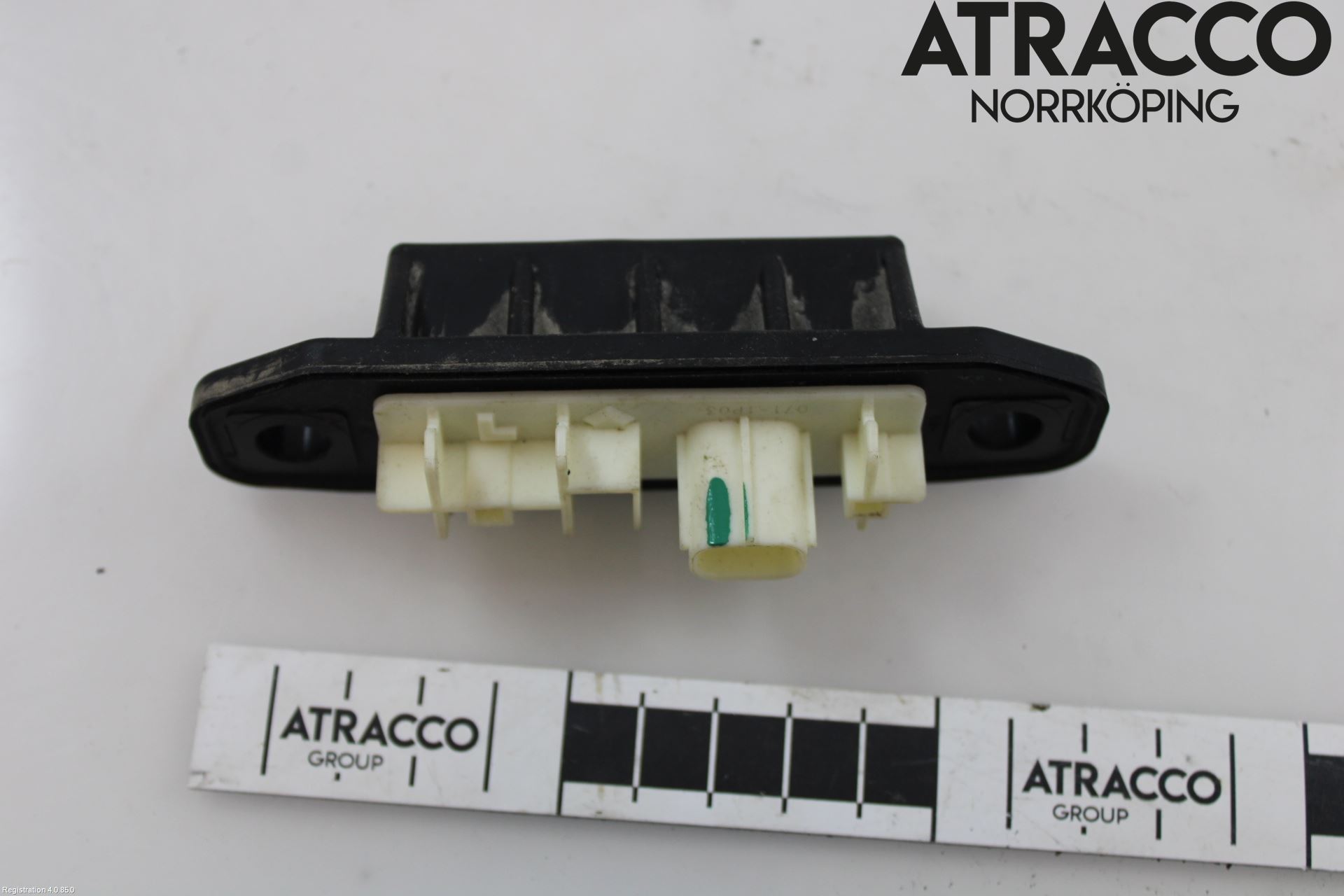 Toyota RAV4 19- Bakluke Handtak Ytre