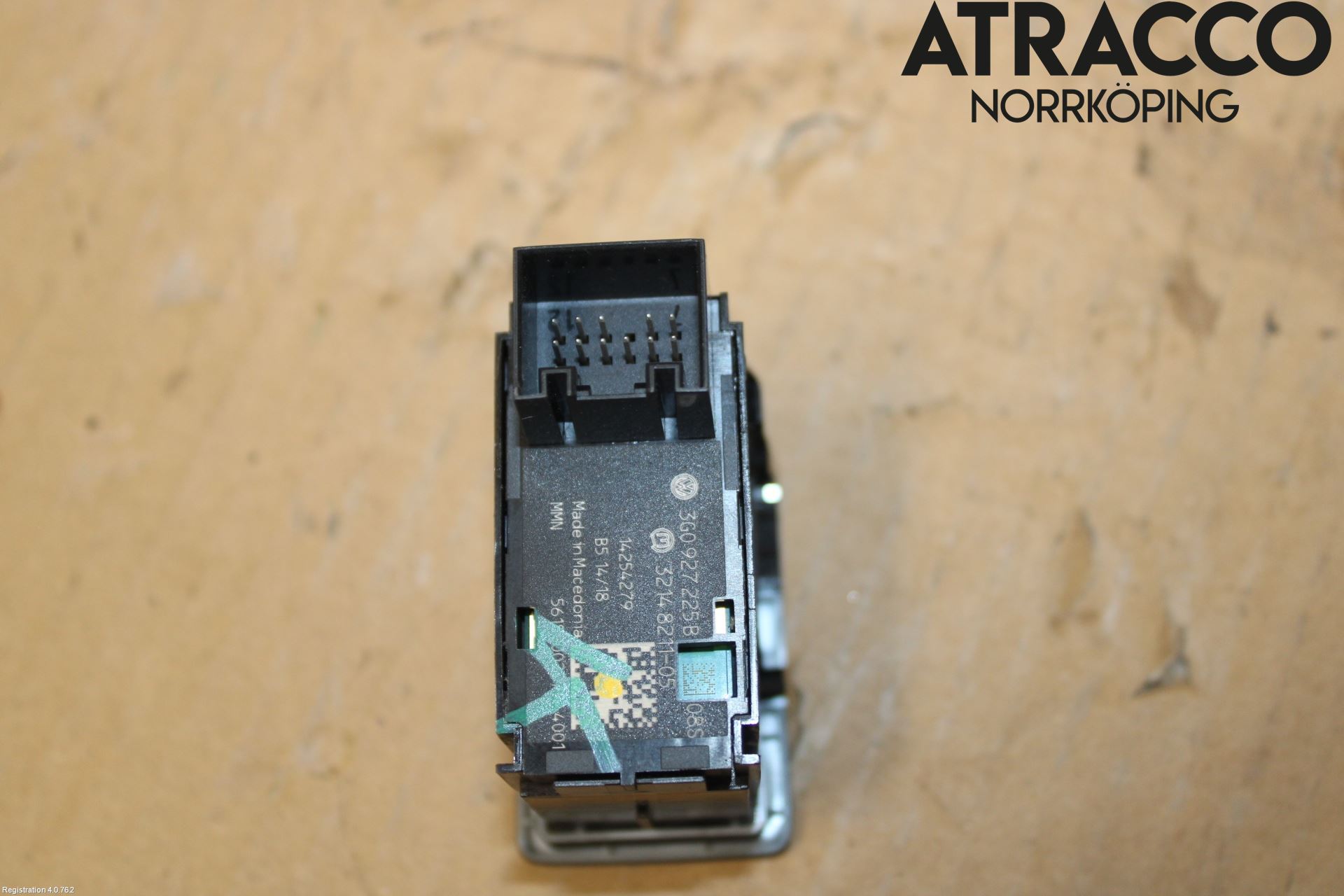 Volkswagen VW PASSAT 15-19 Bryter Parkeringsbrems