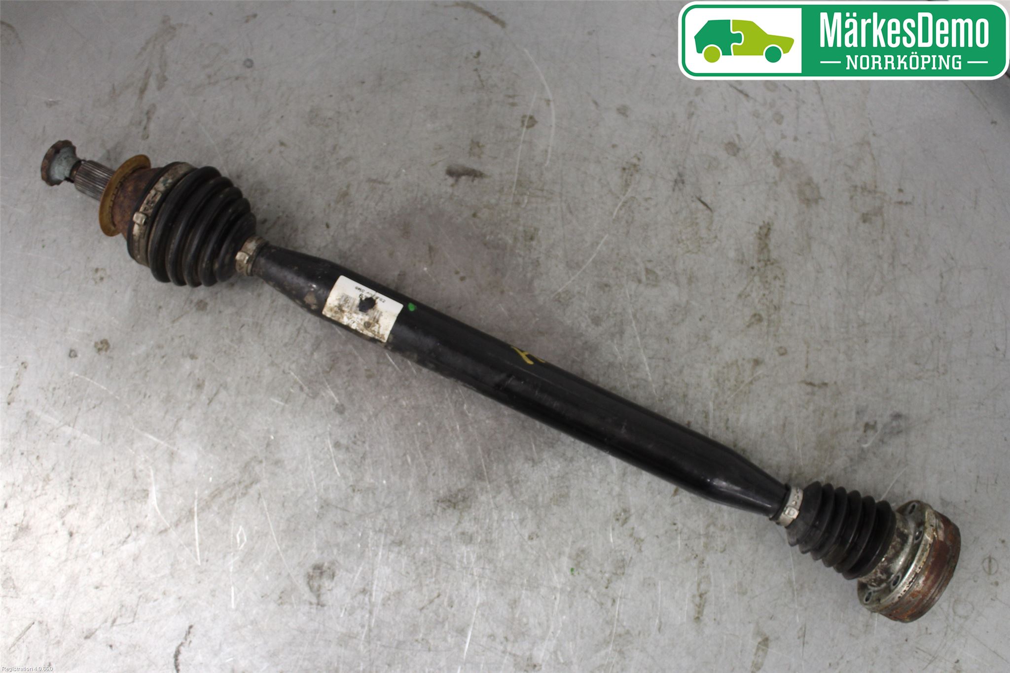 Volkswagen VW POLO 10-17 Drivaksel Foran Kompl Høyre
