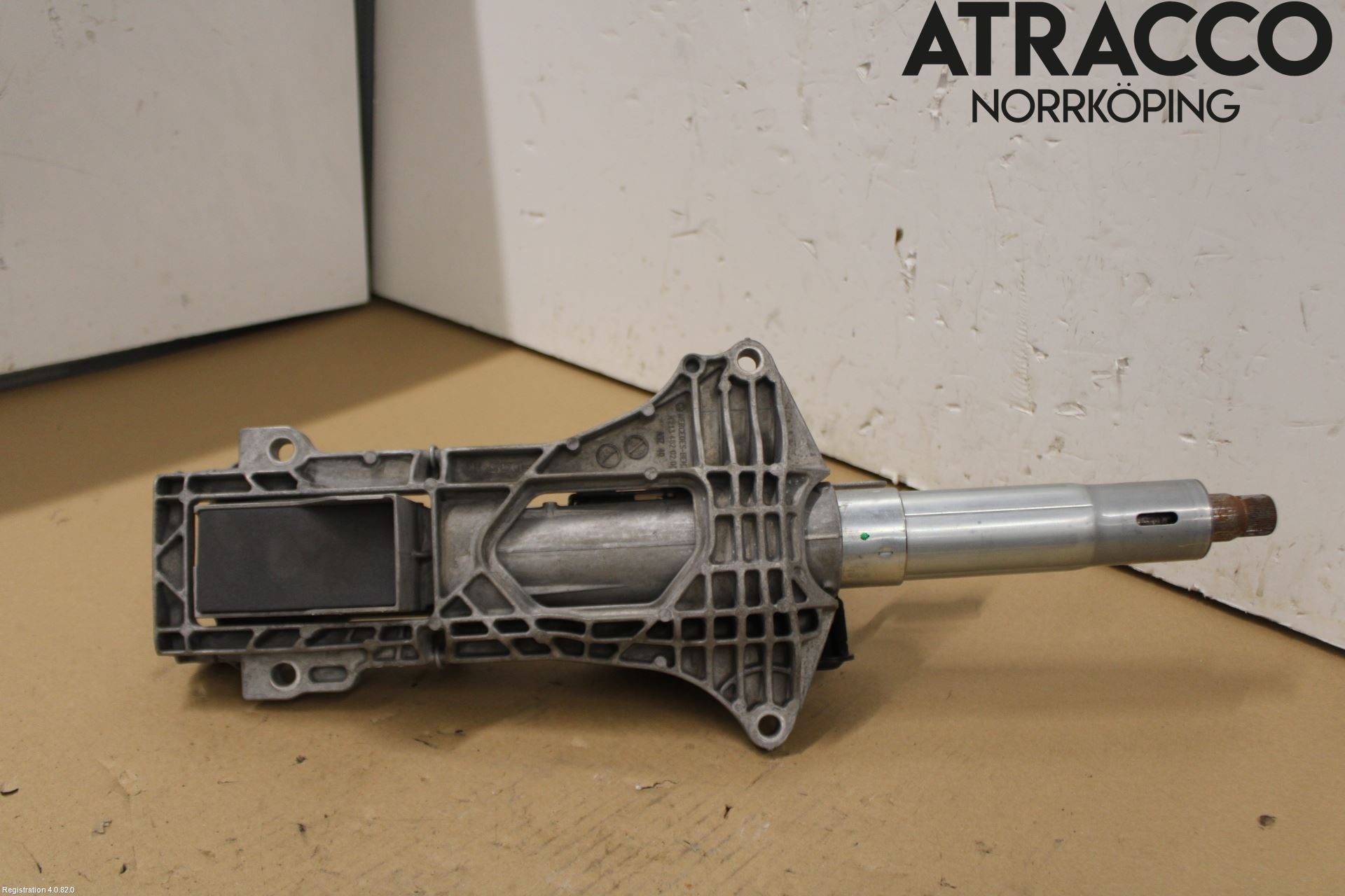 Mercedes-Benz MB C-KLASS (W205) 14-21 Rattakselaggregat Justerbart