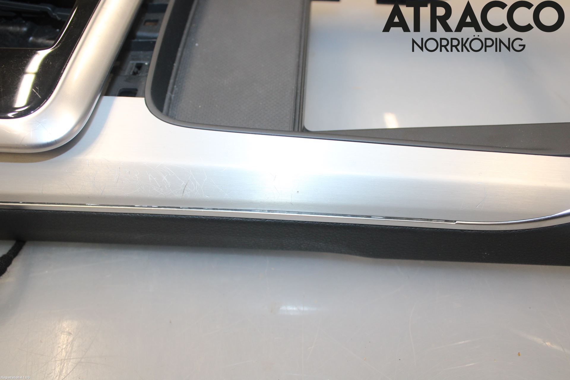 Audi Q7/SQ7 Instrumentkonsoll Midt