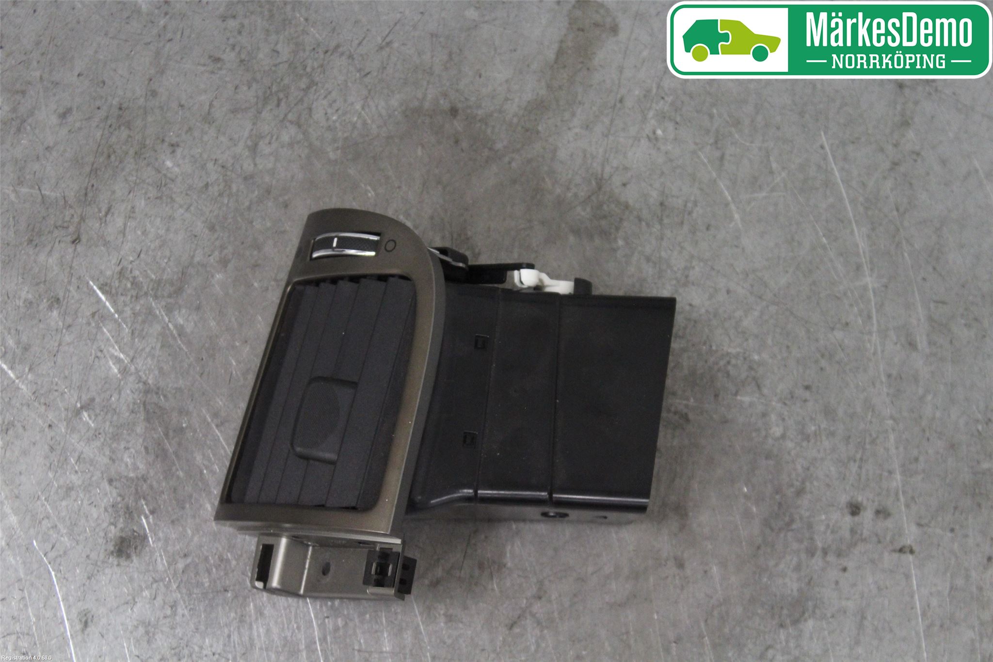 Jaguar XK/XKR 06-14 Dashbord Kanal - Dyse