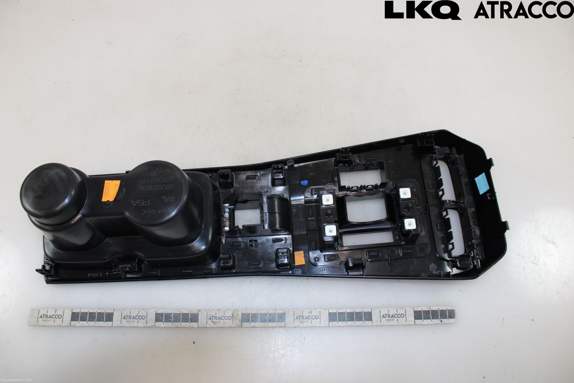 Opel MOKKA 21- Instrumentkonsoll Midt
