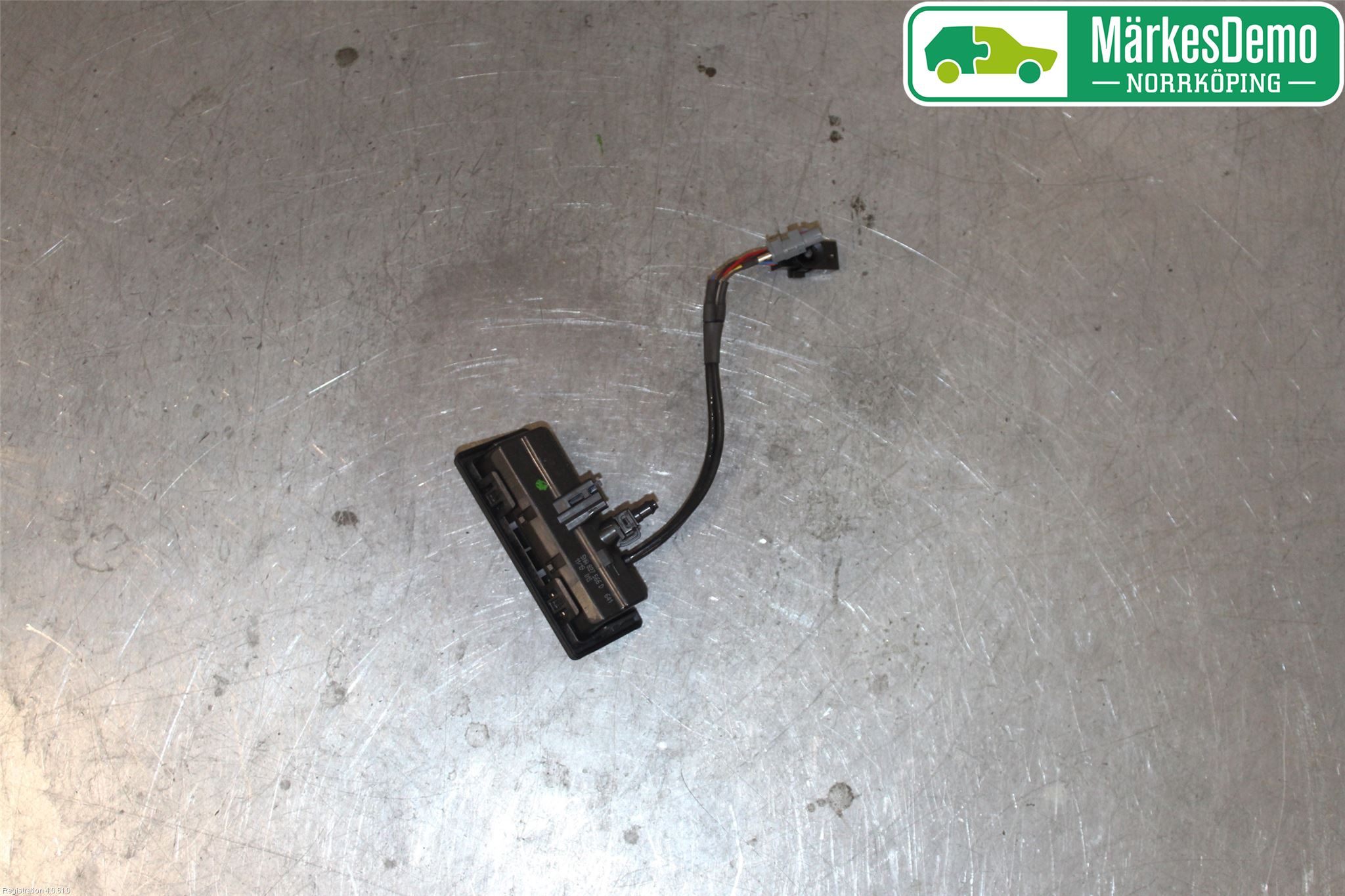 Volkswagen VW TIGUAN 16-24 Bakluke Handtak Ytre