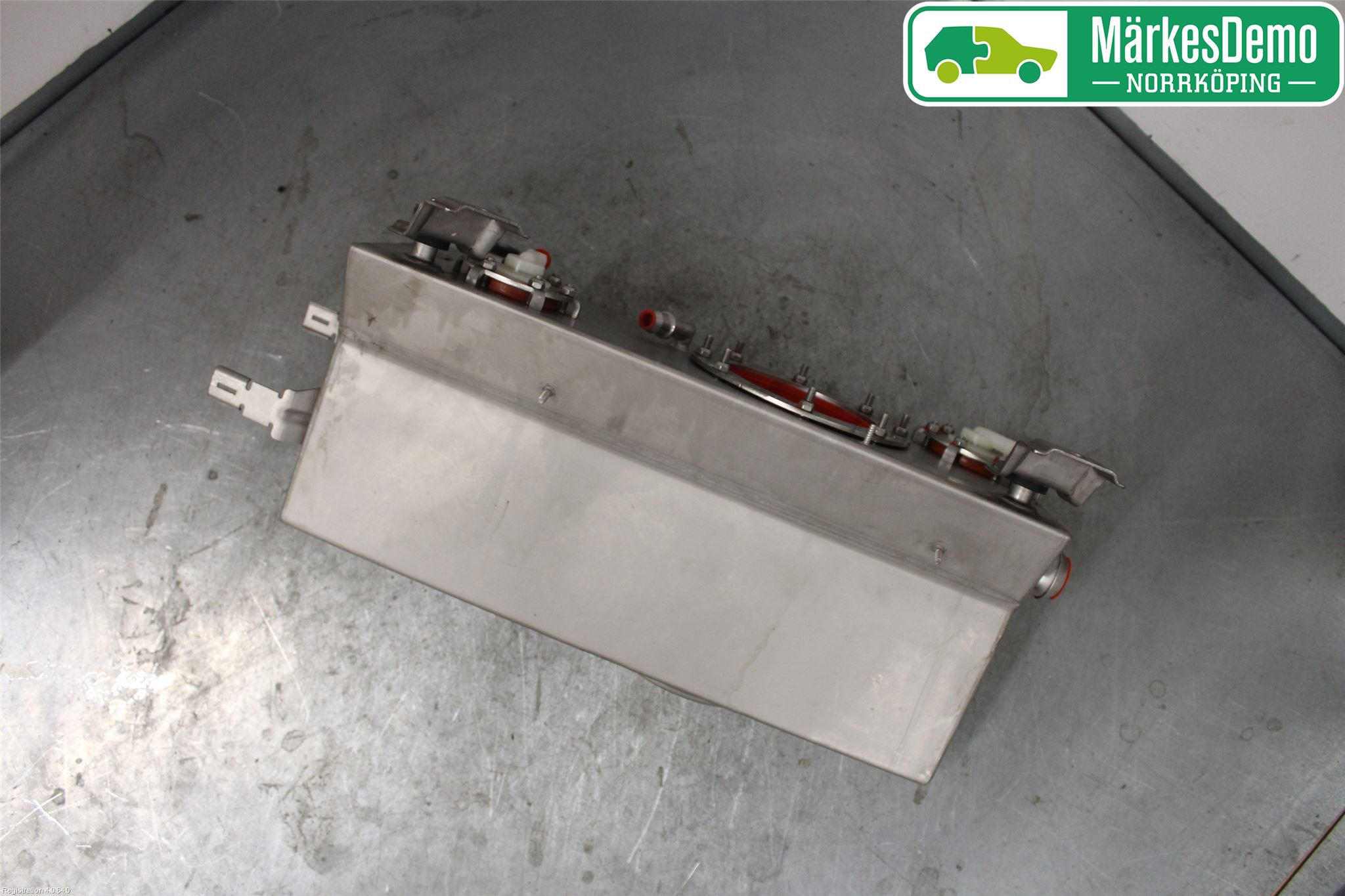 Volkswagen VW CADDY 16-20 Drivstofftank Innsprøytning