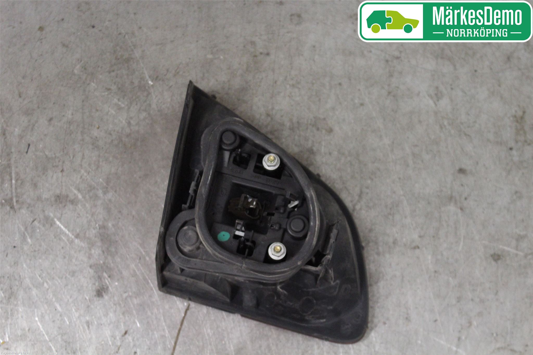 Peugeot 406     99-04 Baklykt Høyre  På Luke(Indre)