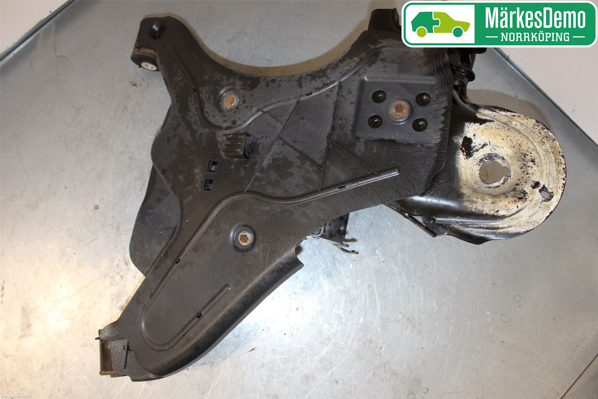 Mercedes-Benz MB VITO/V-KLASS (W640,W447,W448) 14- Bærearm Bak Venstre