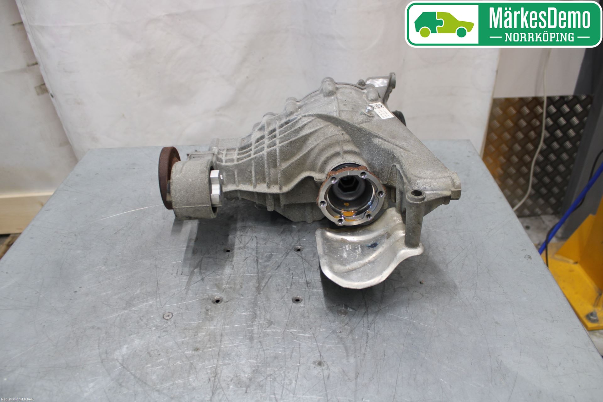 Audi A4/S4 B9 16-19 Bakaksel Kardang Bak -Diff