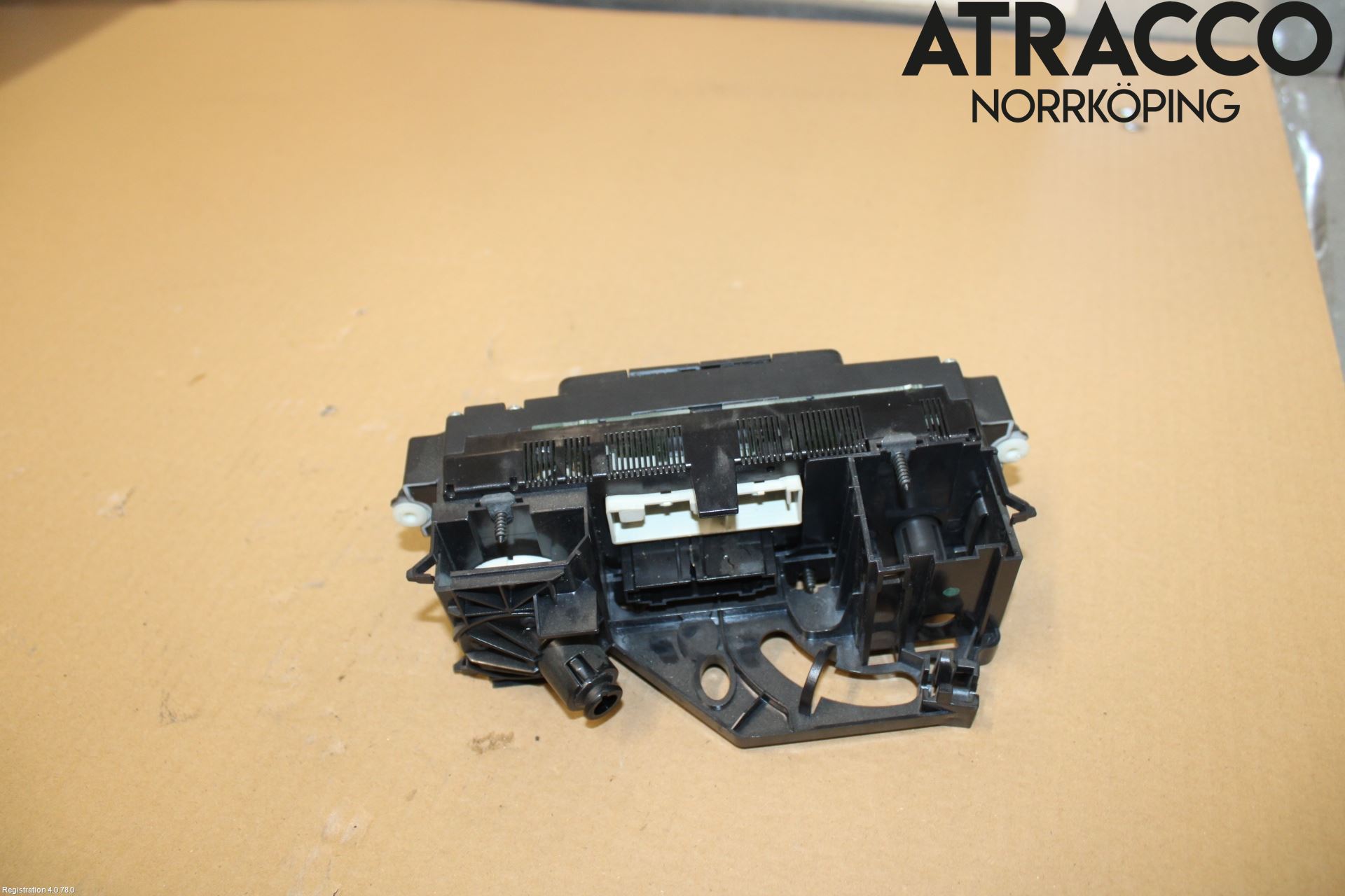 Volkswagen VW CADDY      04-10 Varmeapparat Panel(Regulering)