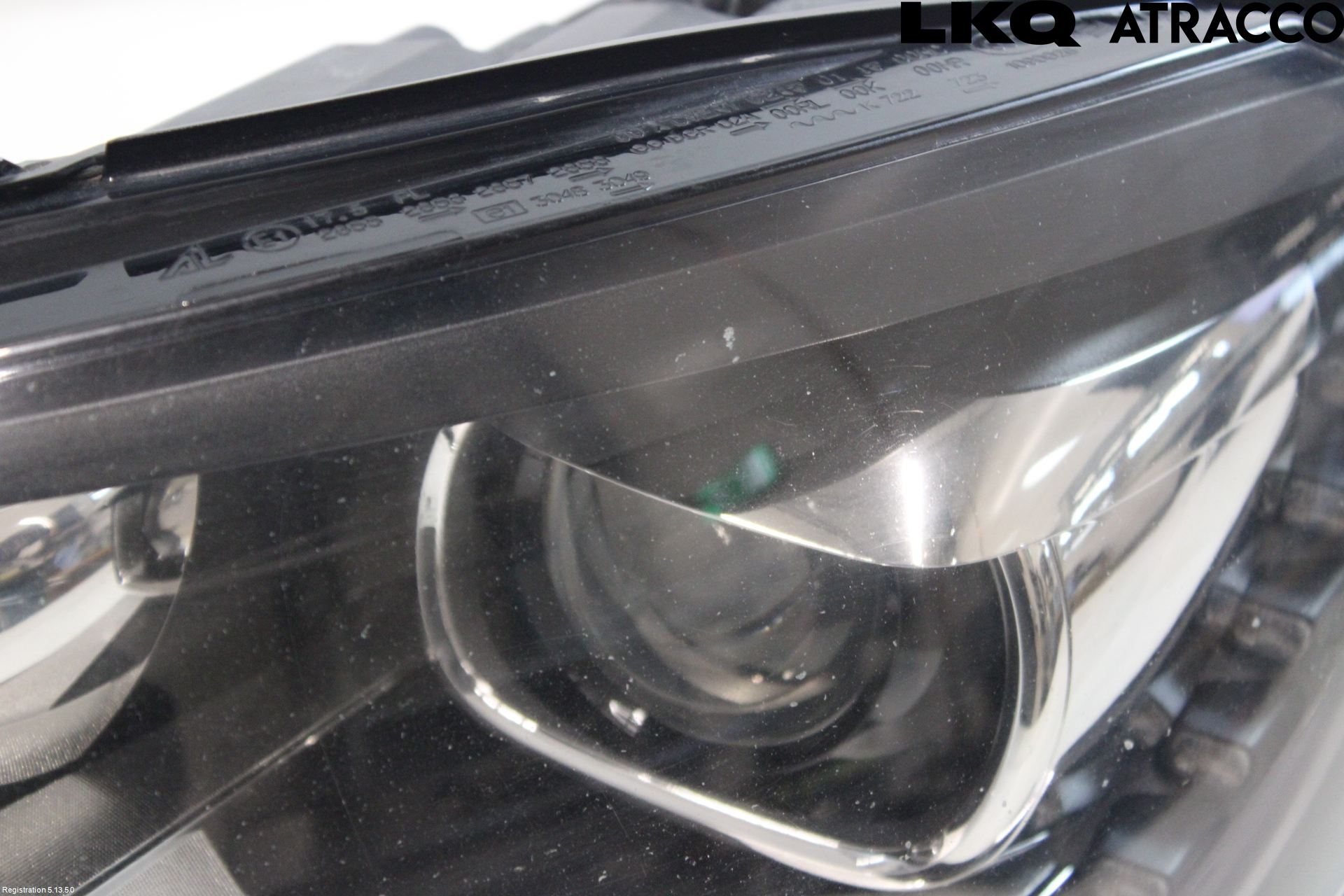 Volkswagen VW TOURAN 10-15 Frontlykt Venstre