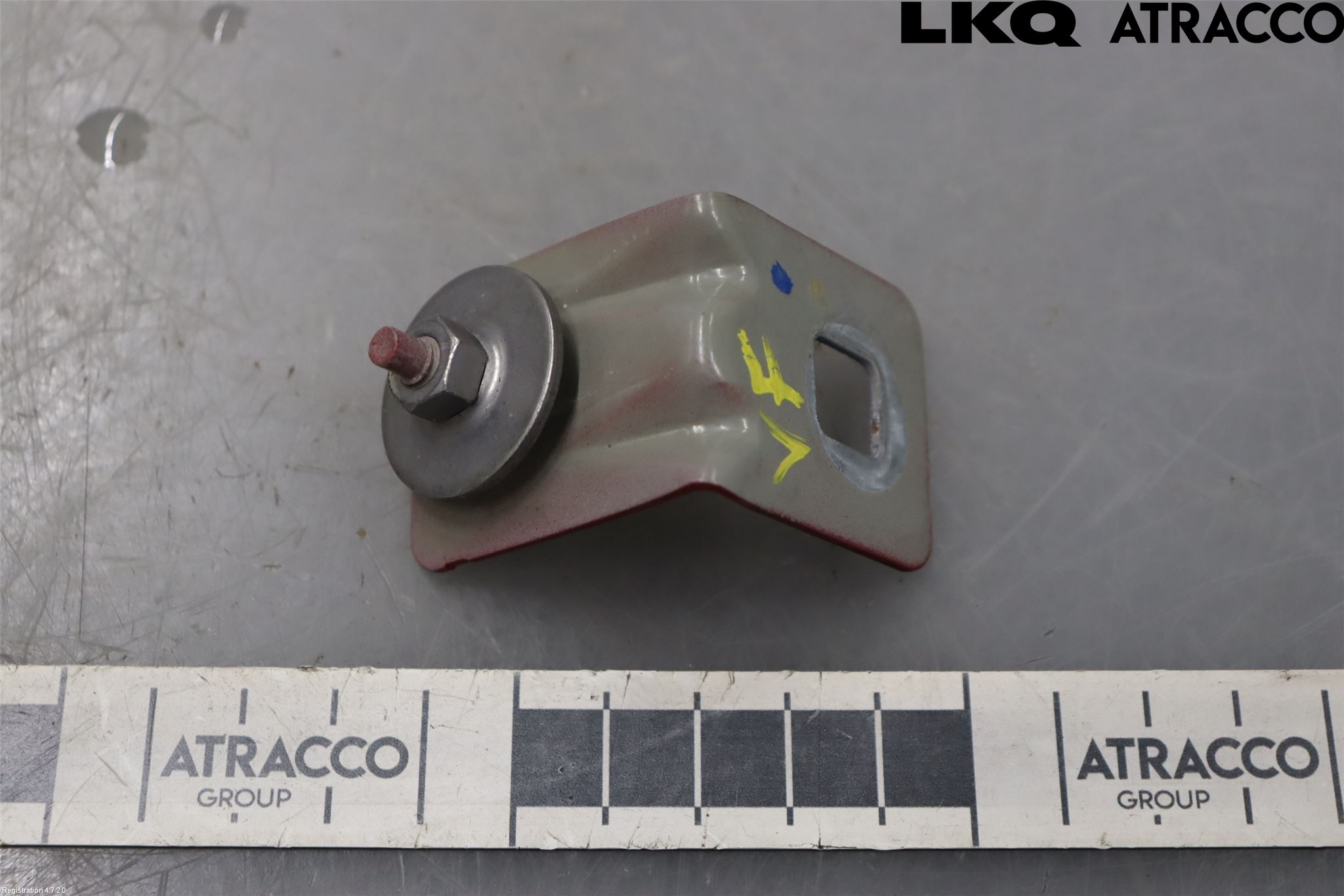 Renault CLIO III  09-12 Frontskjermfeste Venstre